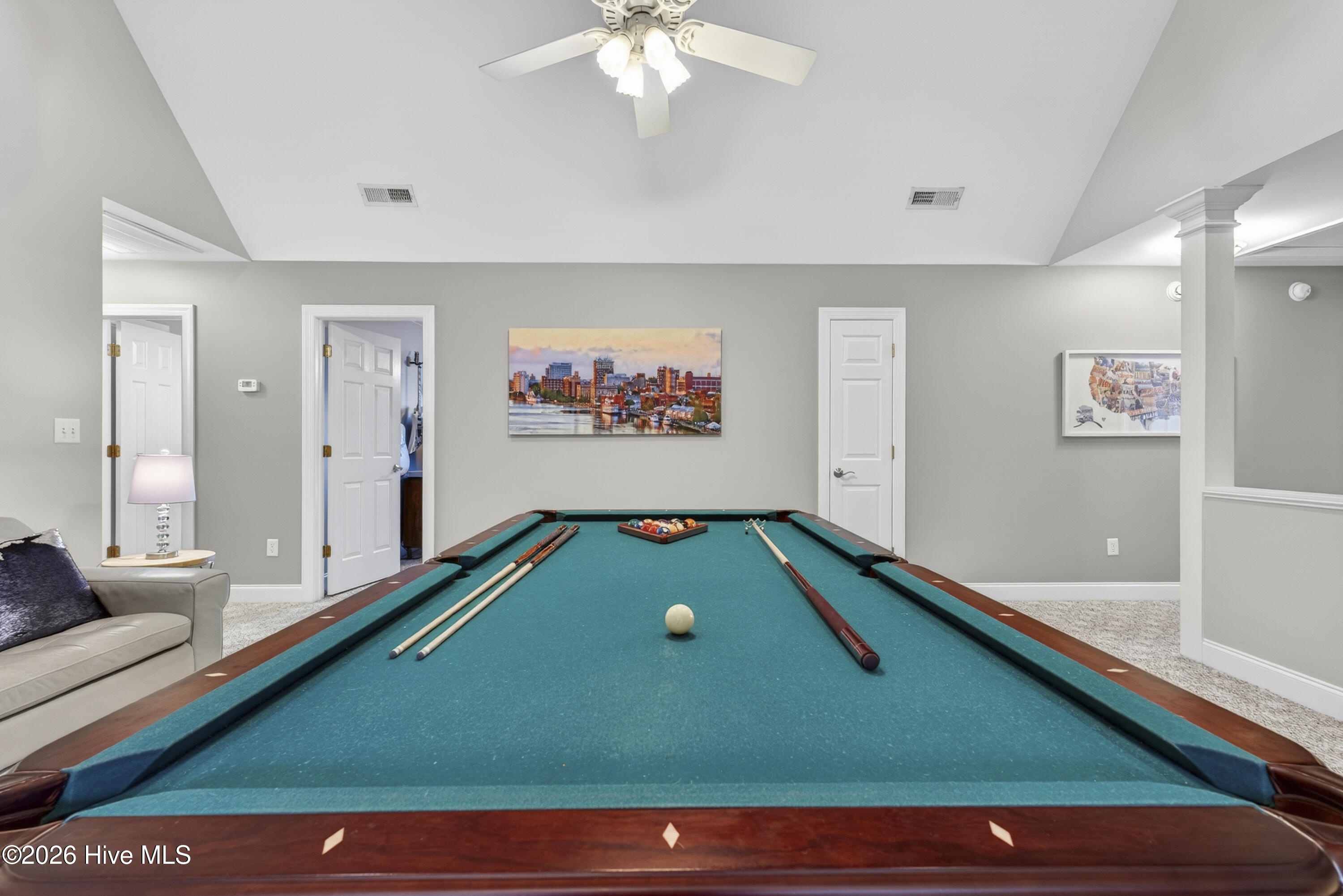 100557887 | Photo 38