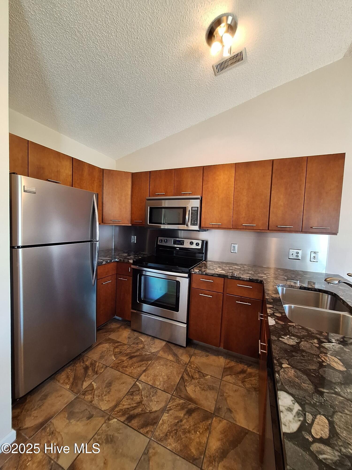 Mulberry Lane 2912 E (5)