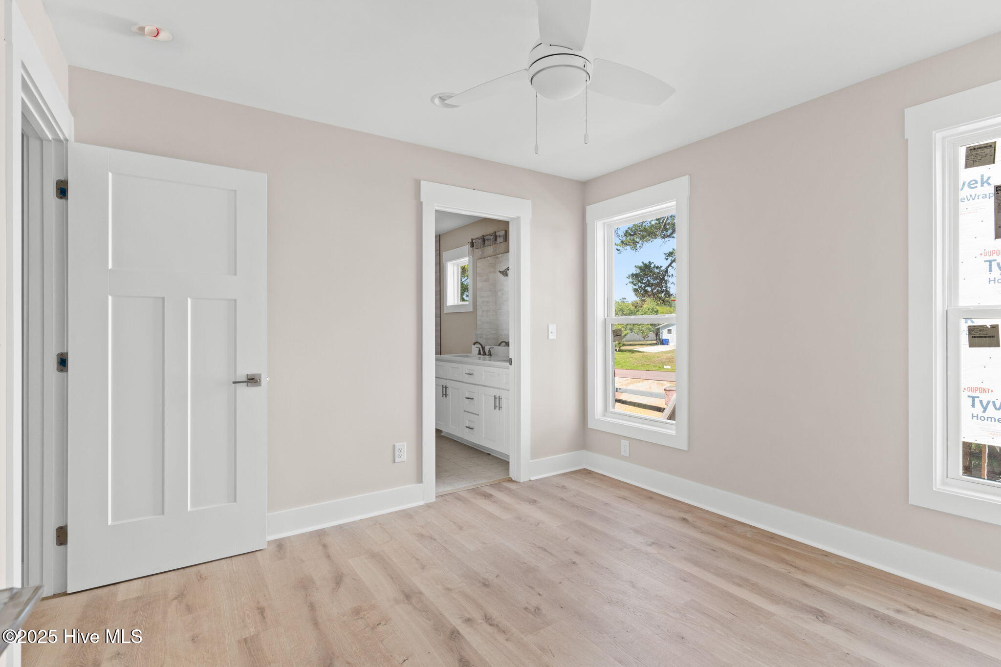 100485023 | Photo 56