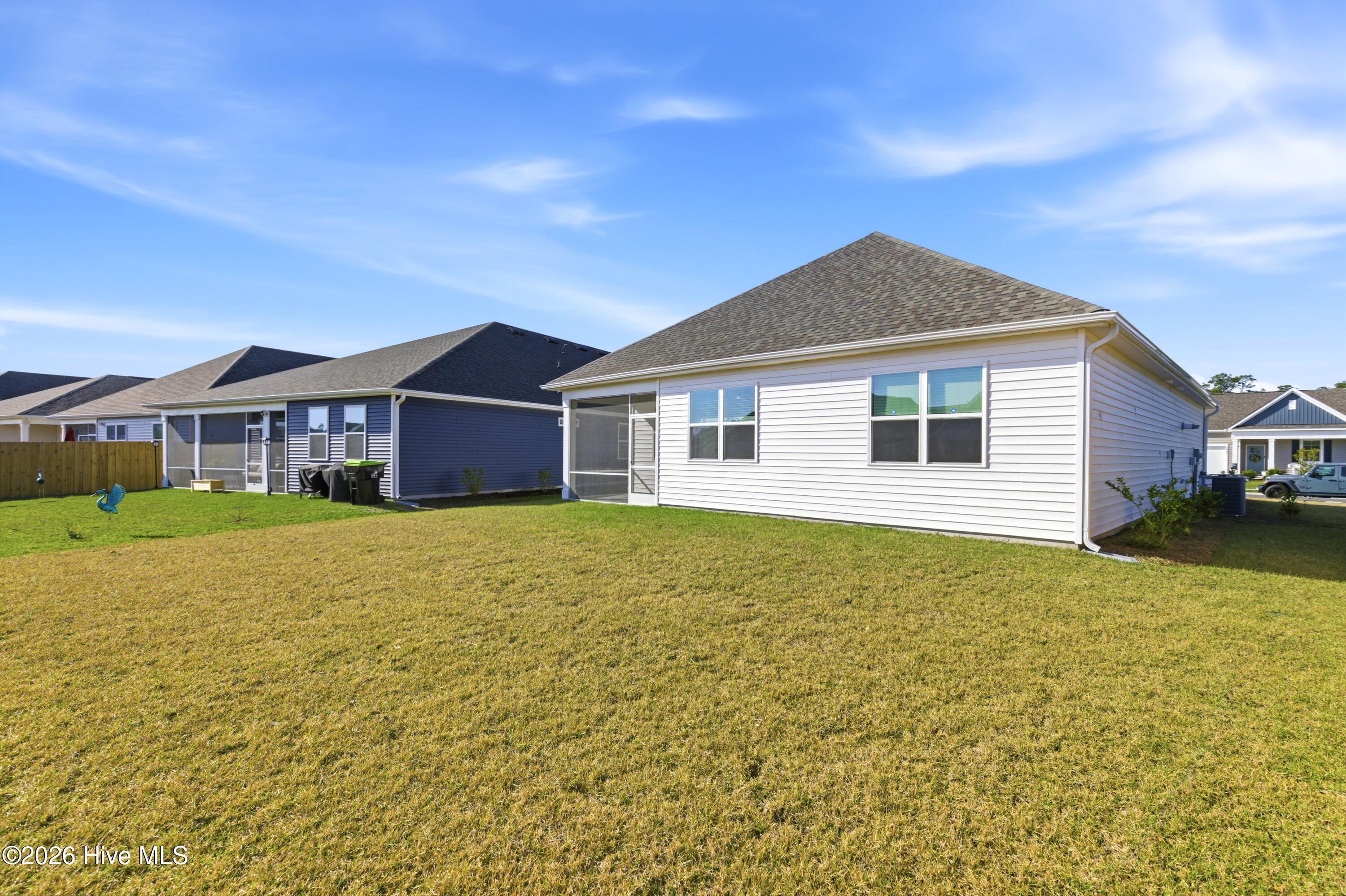 100563047 | Photo 13