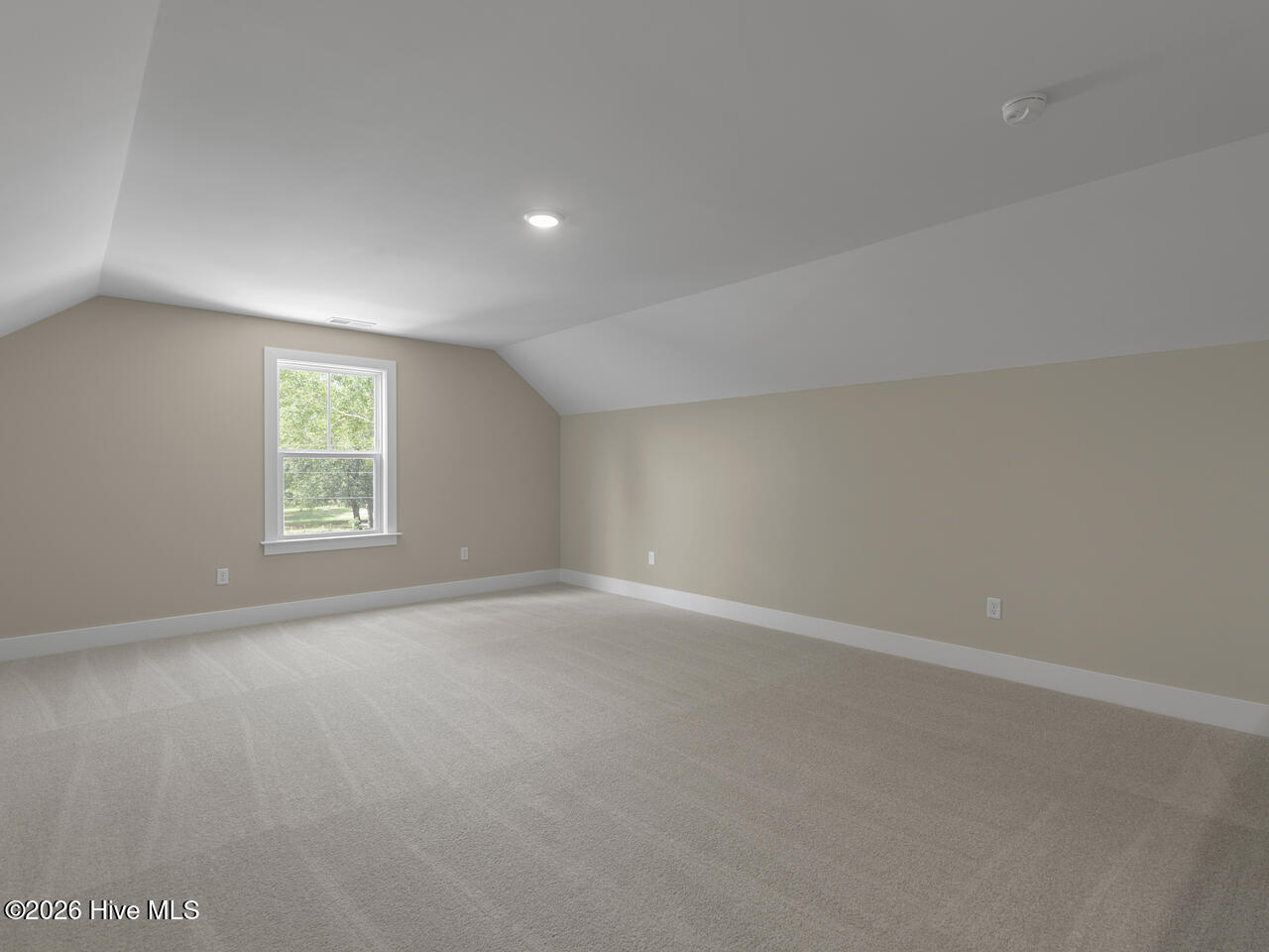 100547576 | Photo 34