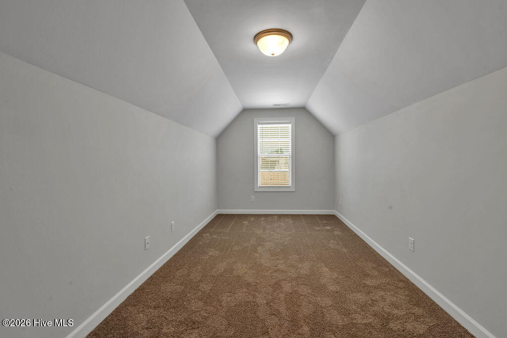 100558571 | Photo 31