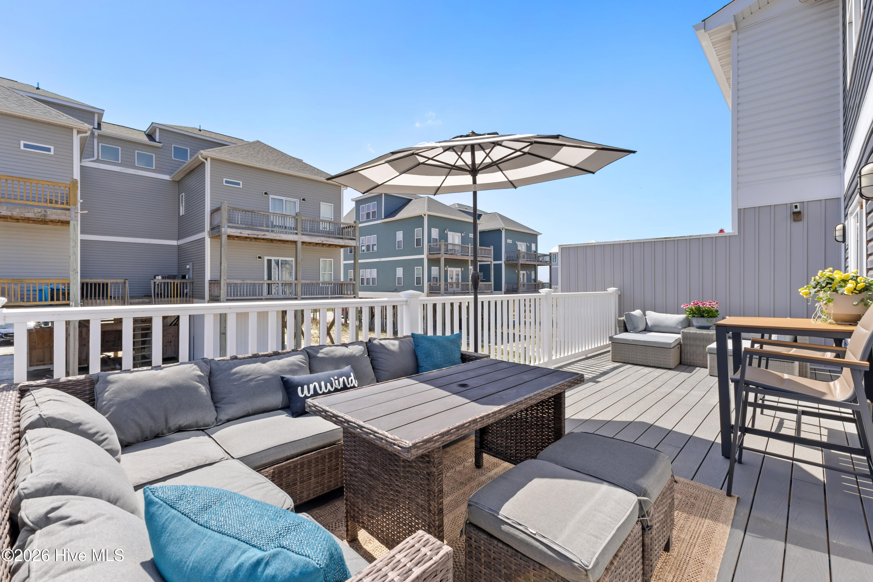 100564828 | Photo 34