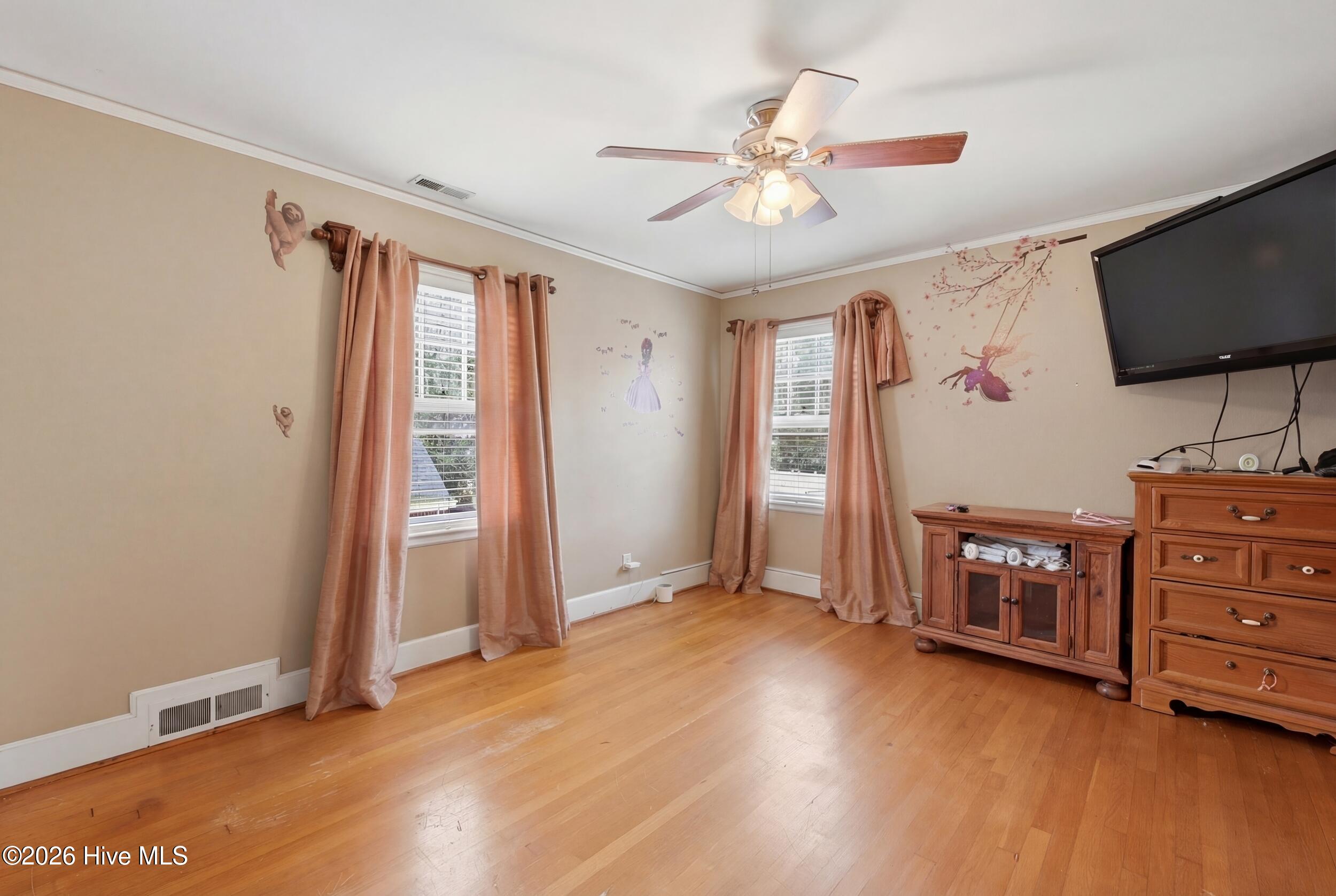 100560095 | Photo 29