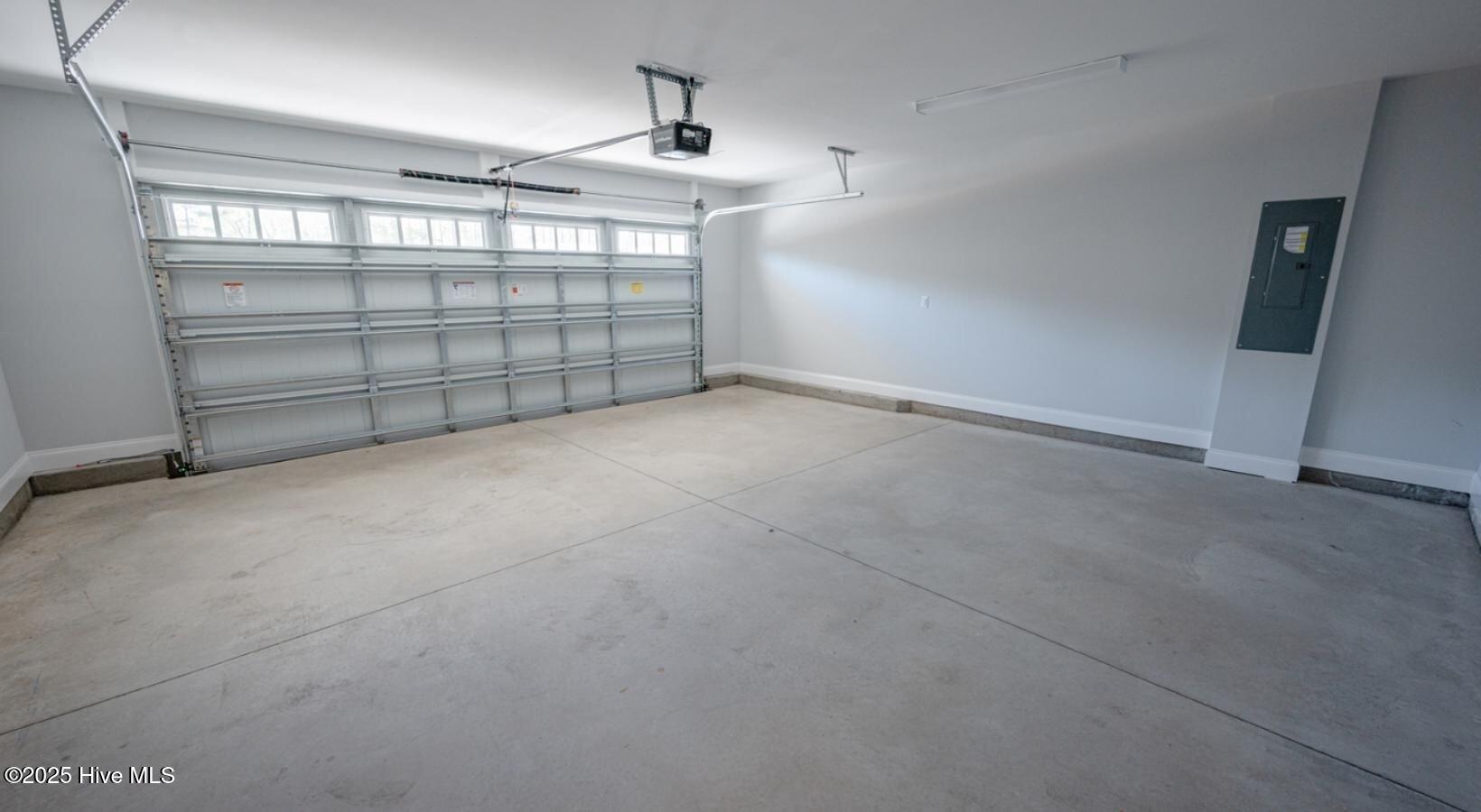 100484534 | Photo 16