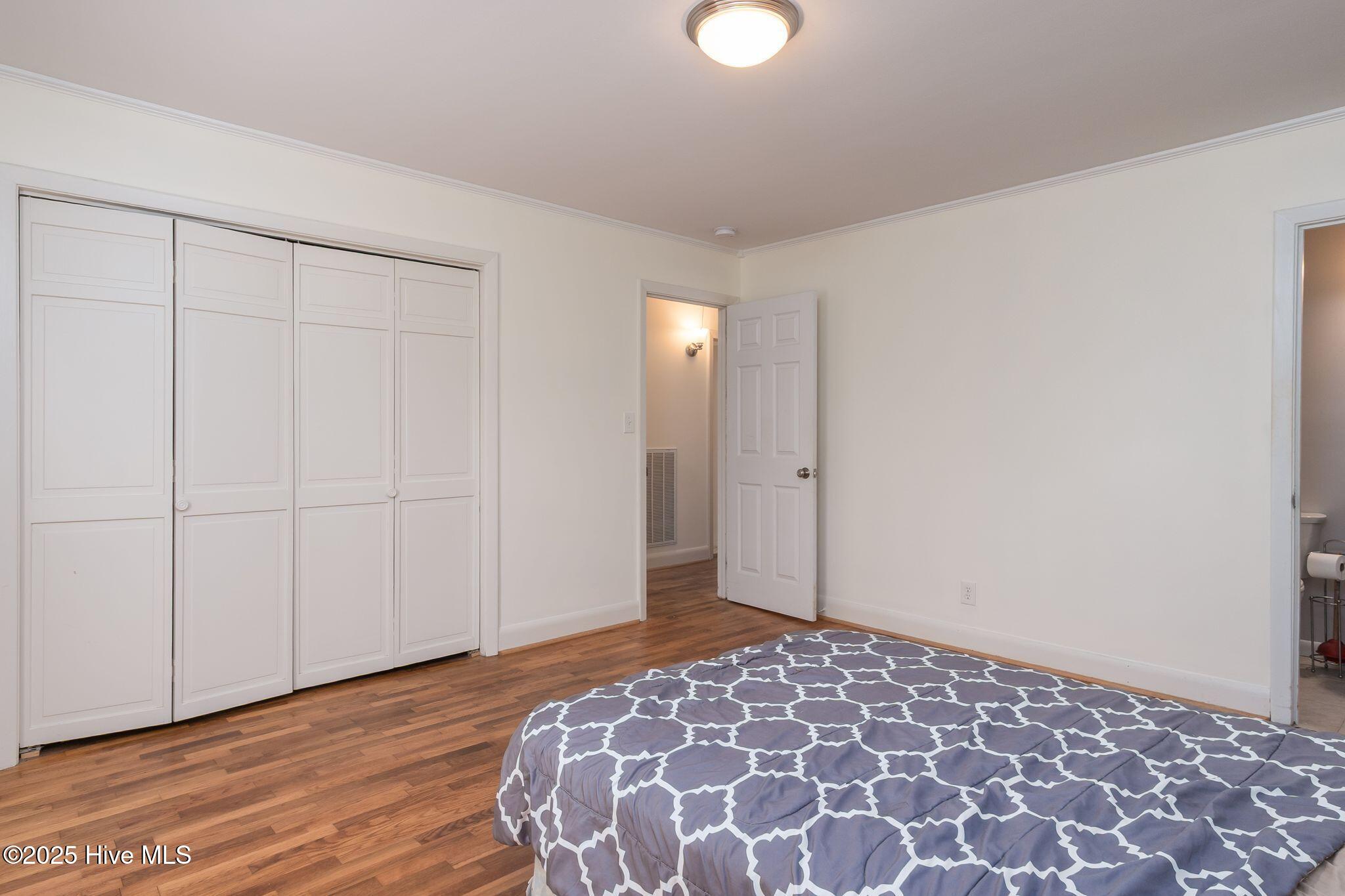 100529012 | Photo 23