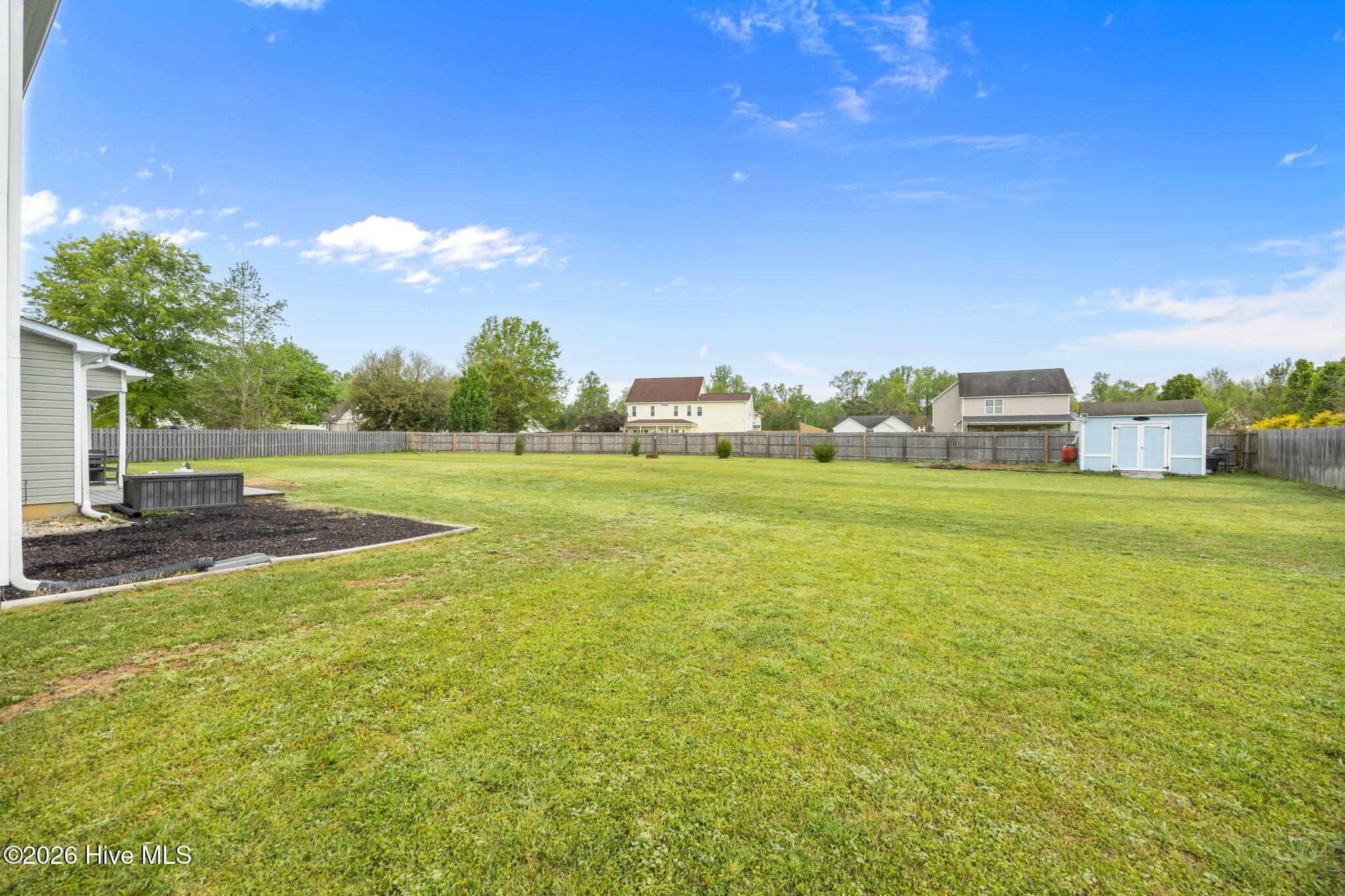 100566884 | Photo 41