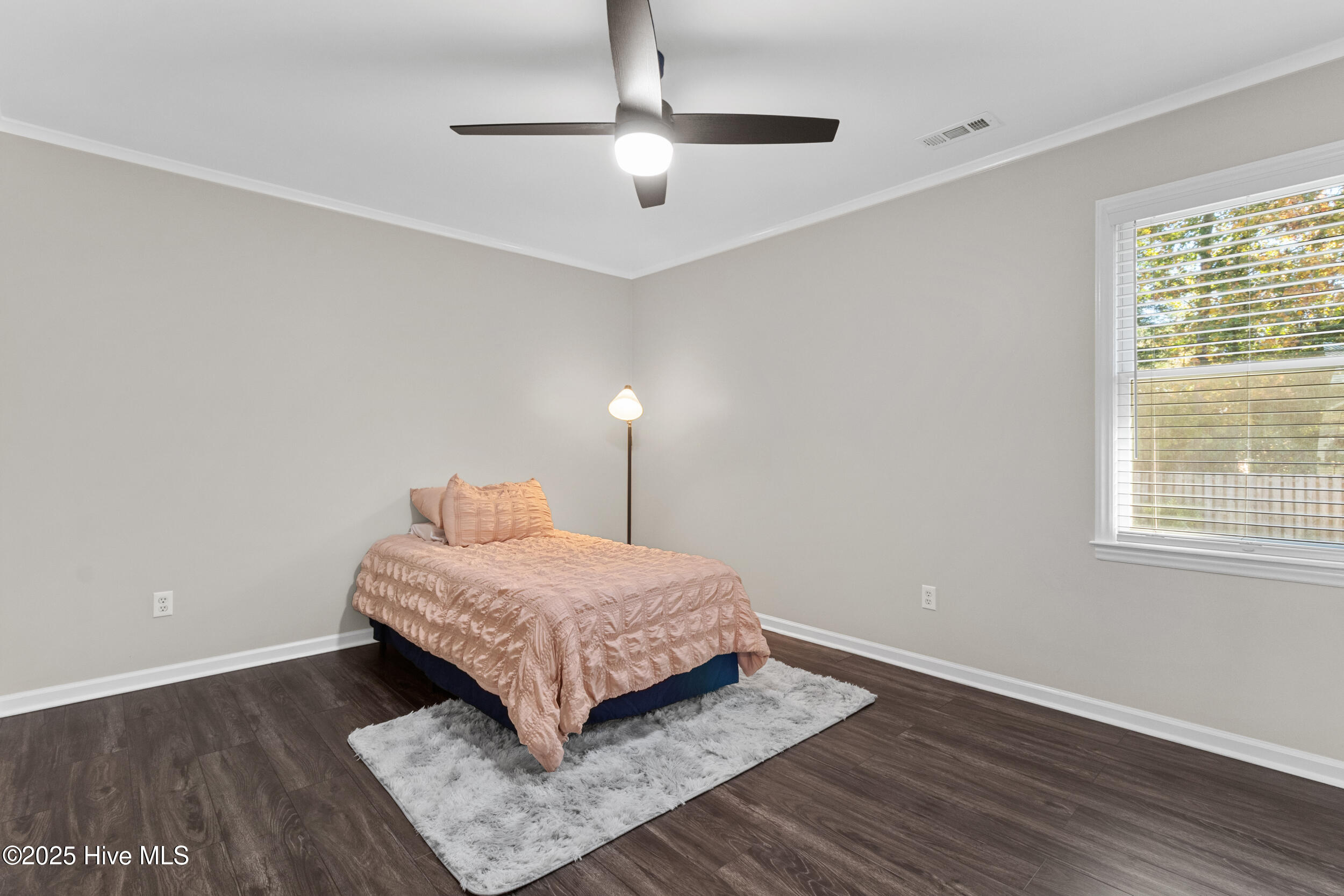 100541040 | Photo 21