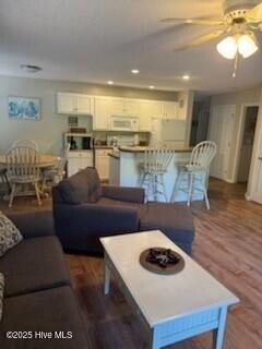 100534061 | Photo 12