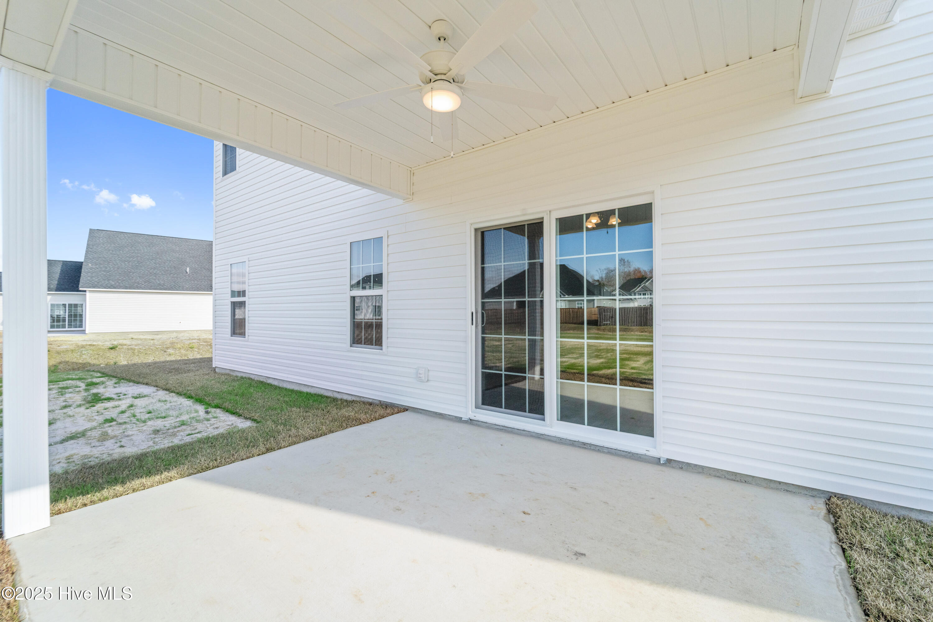 100518960 | Photo 34