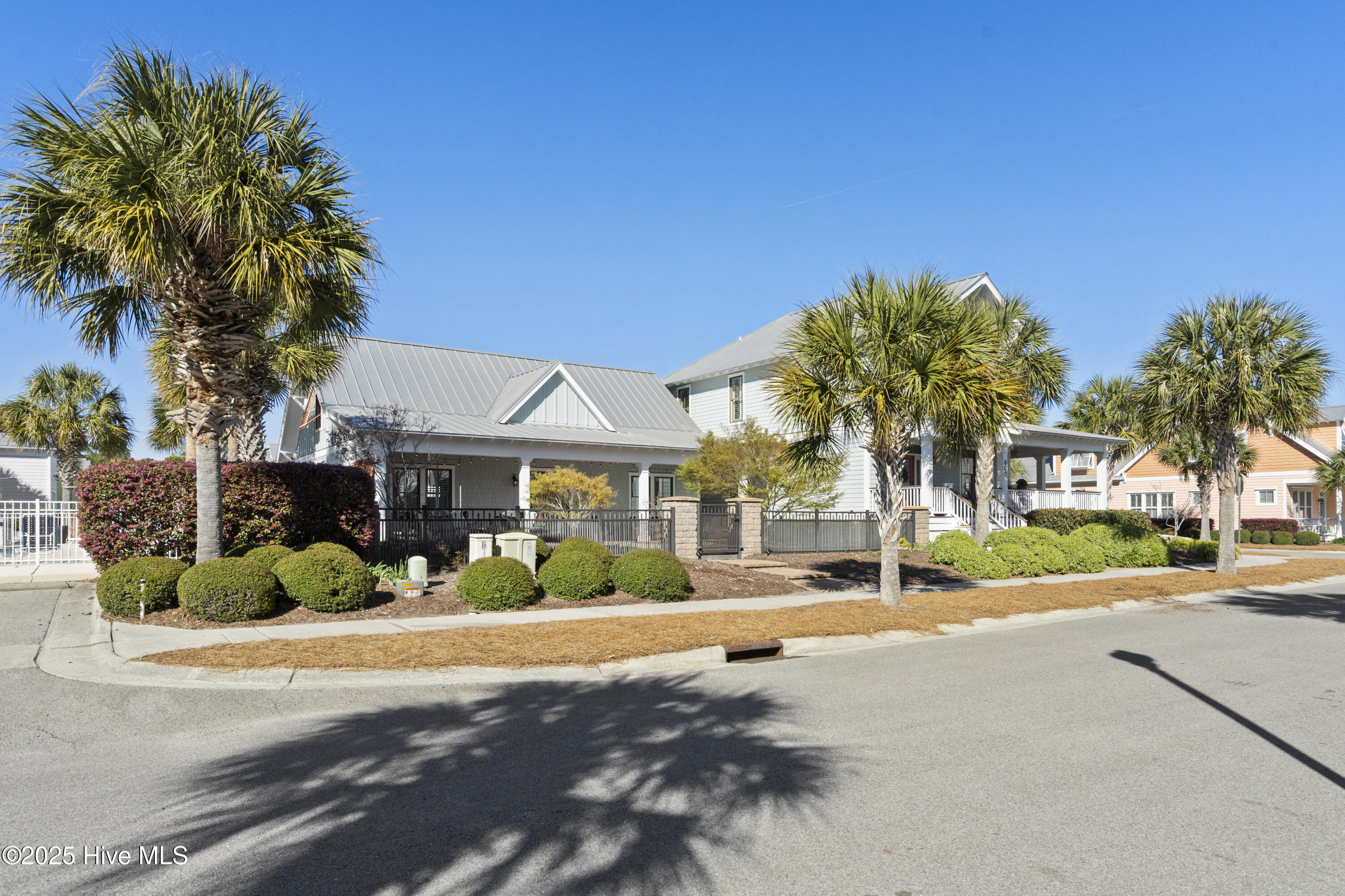 100498817 | Photo 68