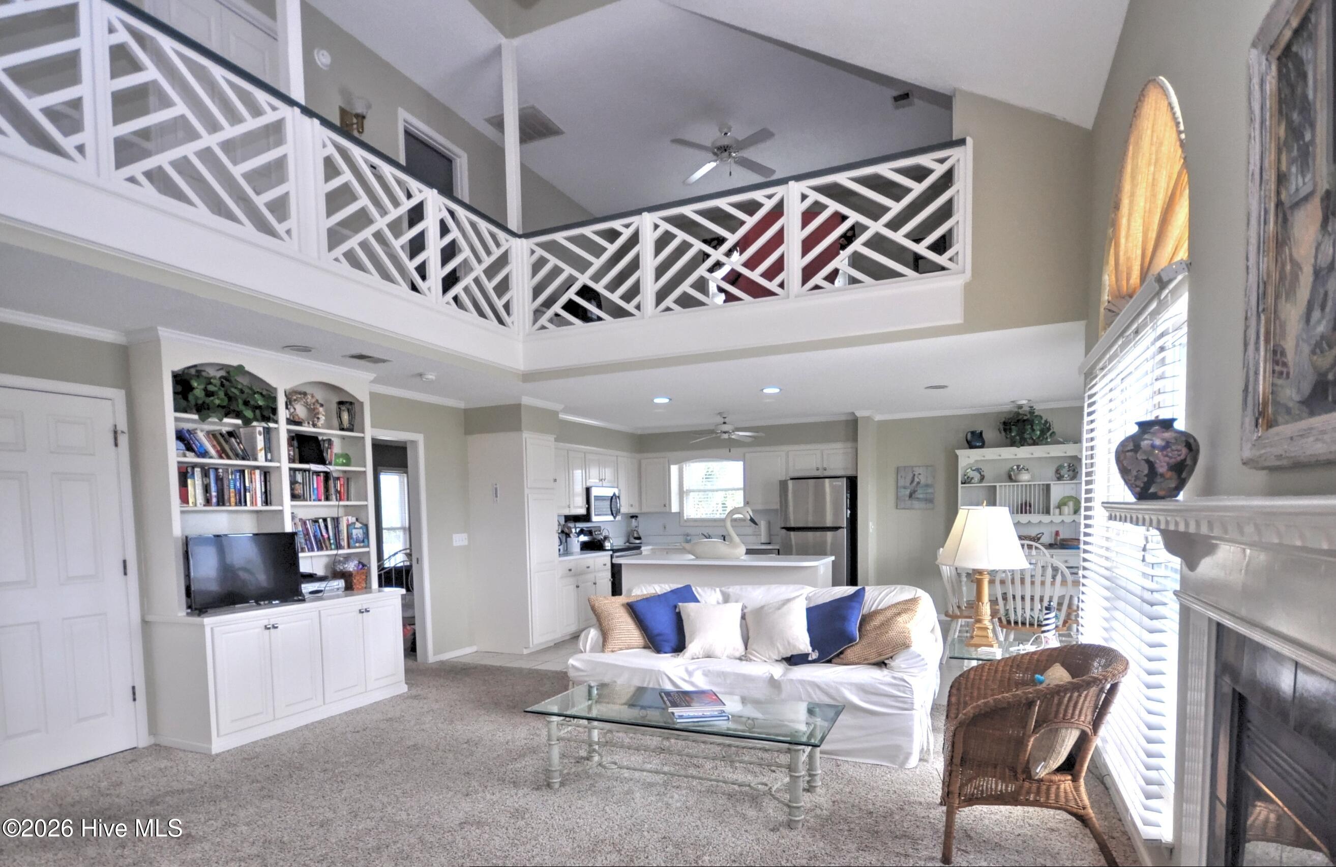 100591137 | Photo 12