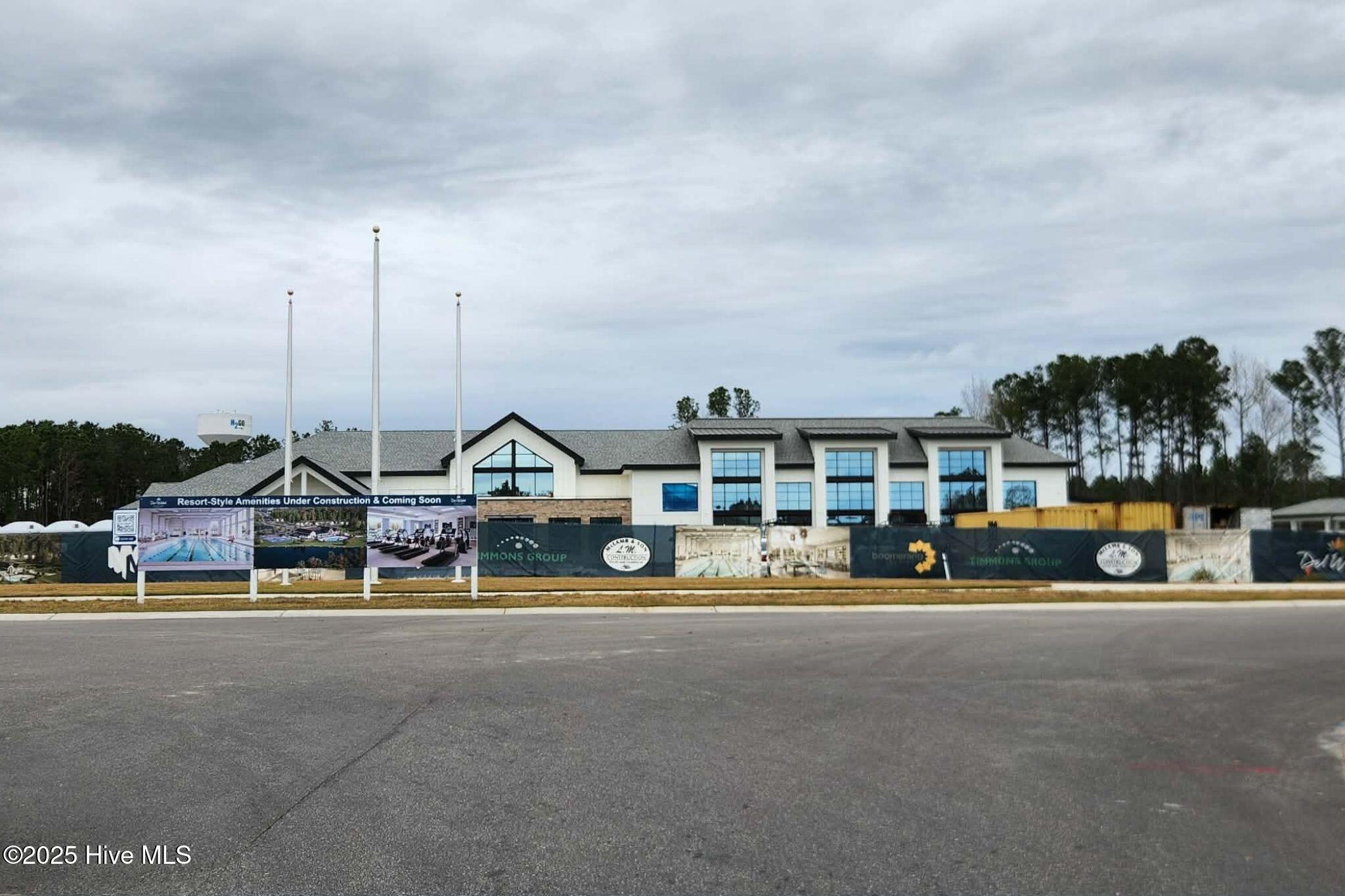 100543075 | Photo 11