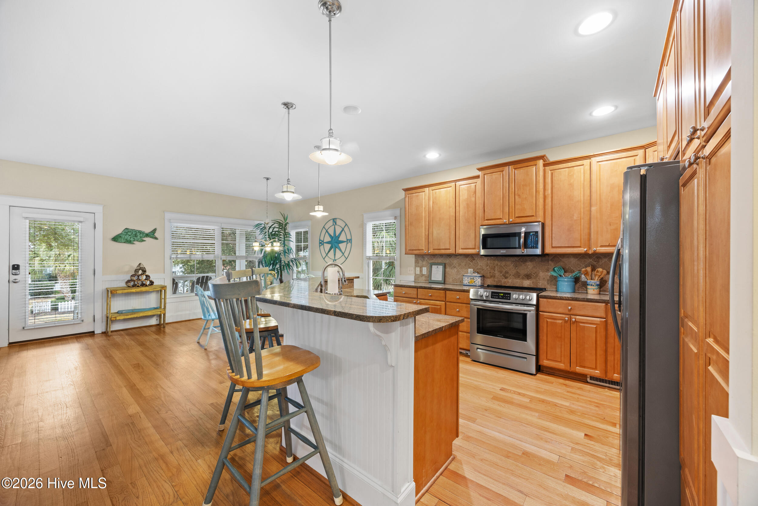 100555680 | Photo 17