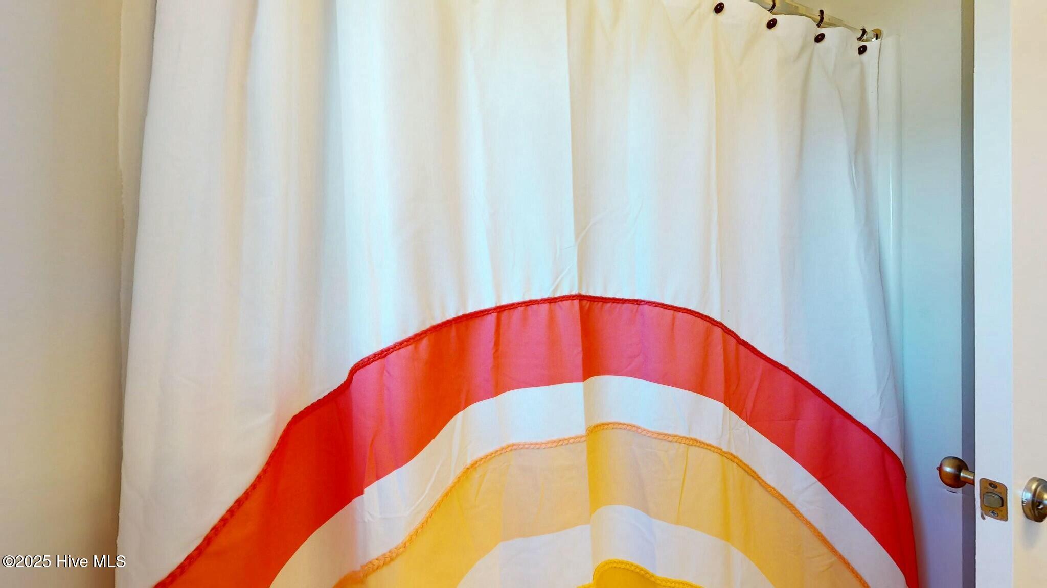 100558663 | Photo 11