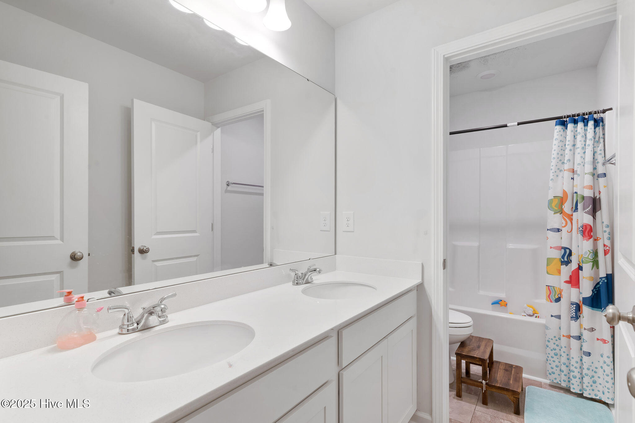 100534531 | Photo 24