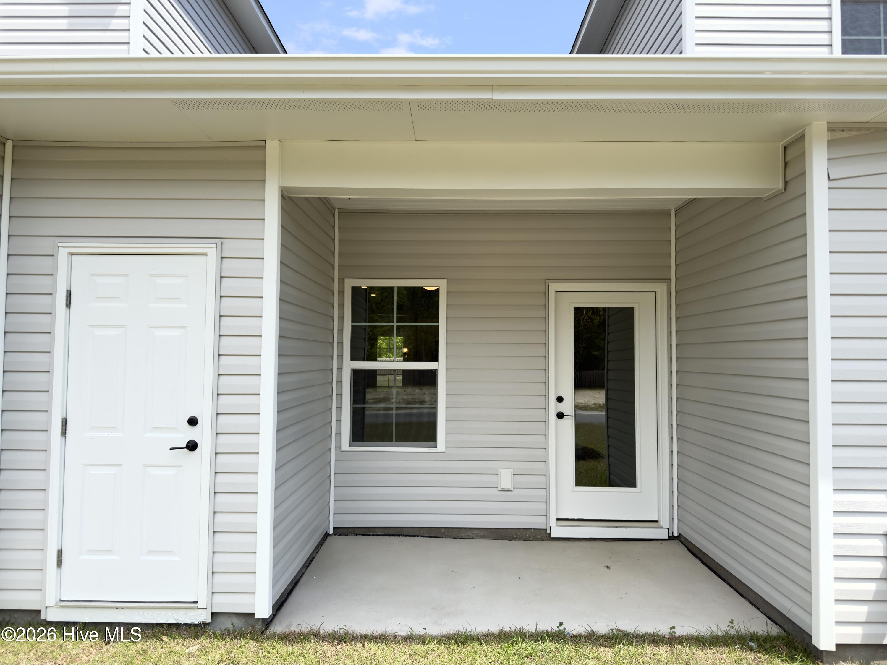 100546267 | Photo 25