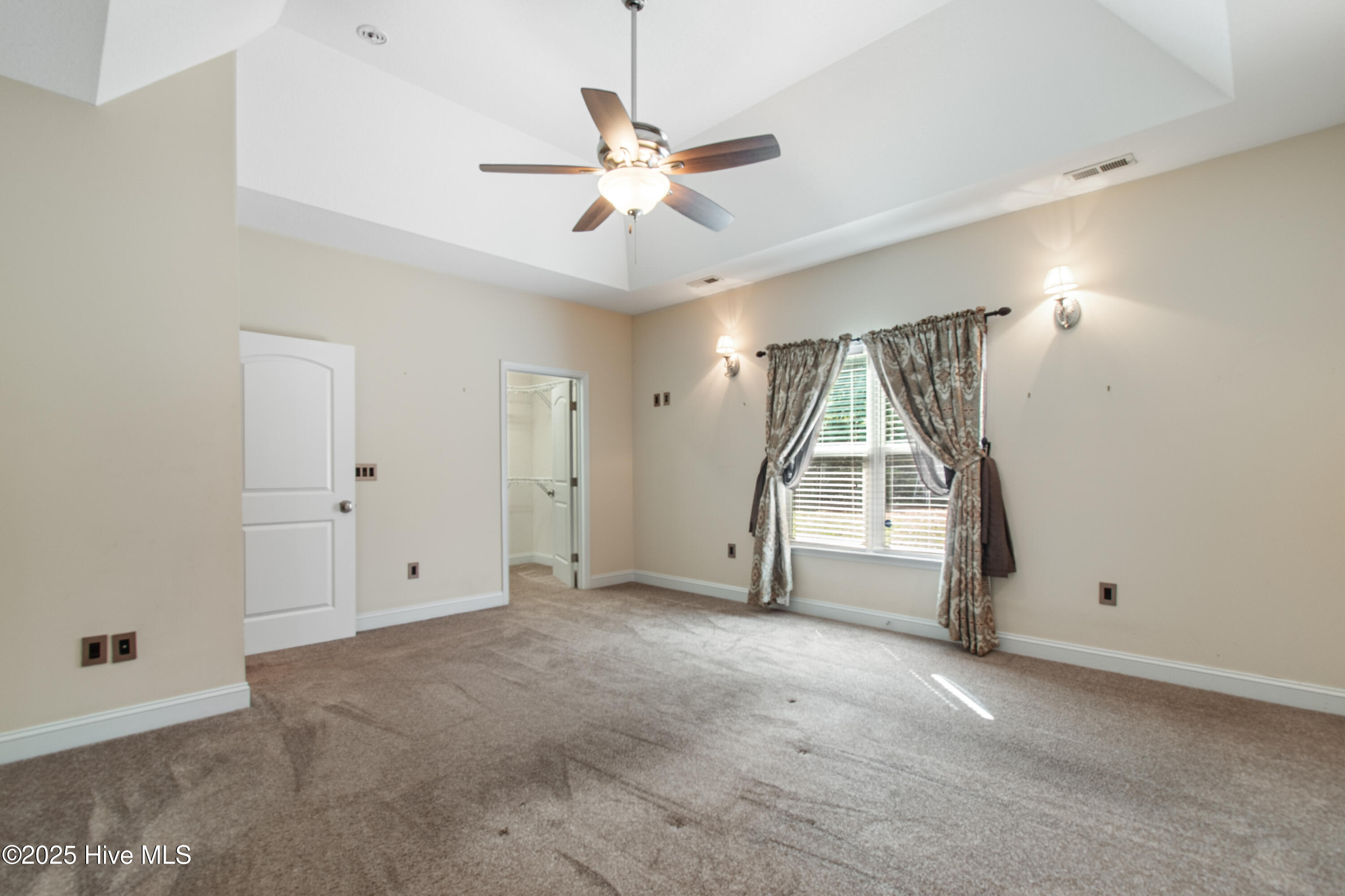 100532491 | Photo 22