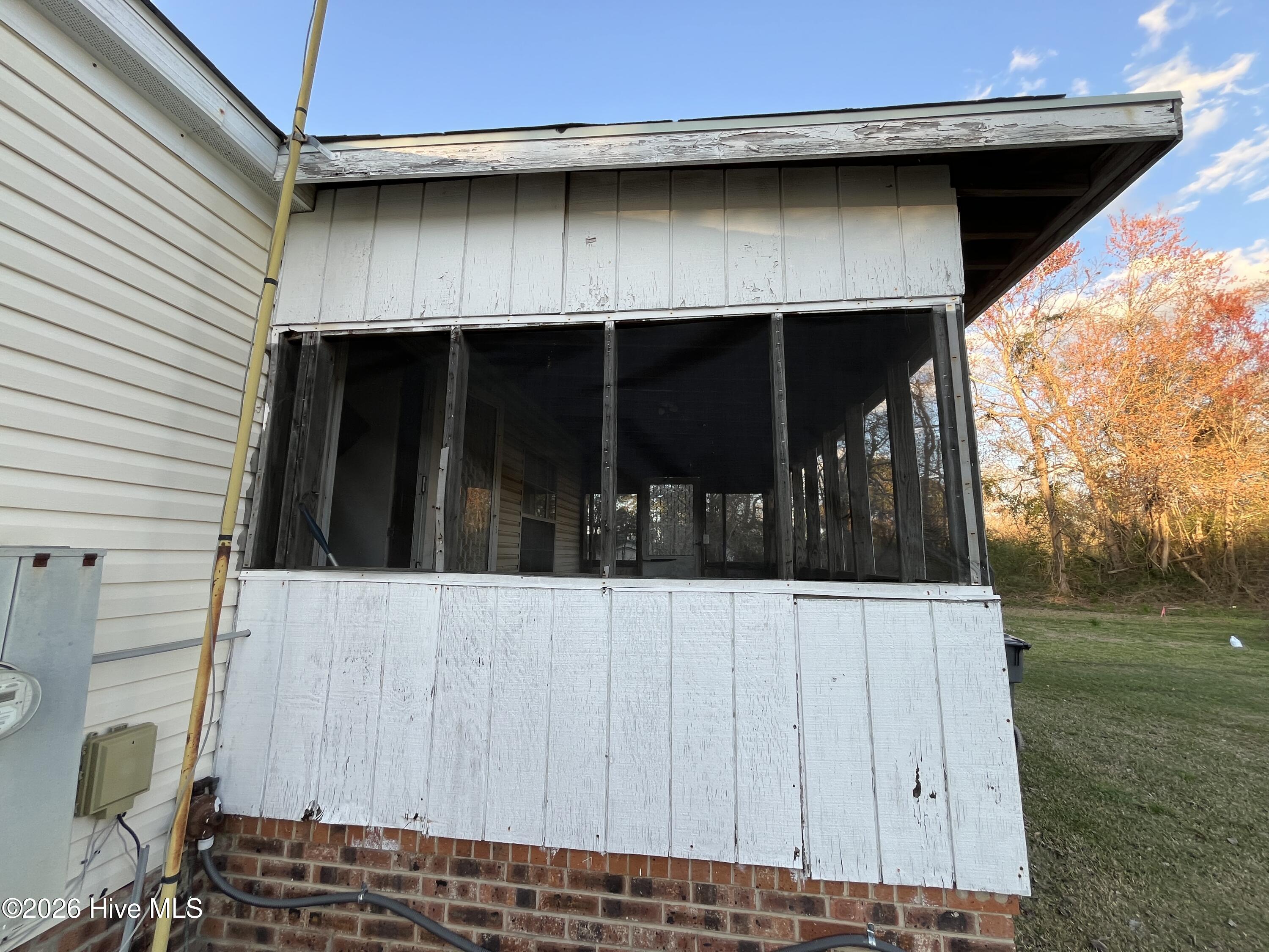 100568963 | Photo 10