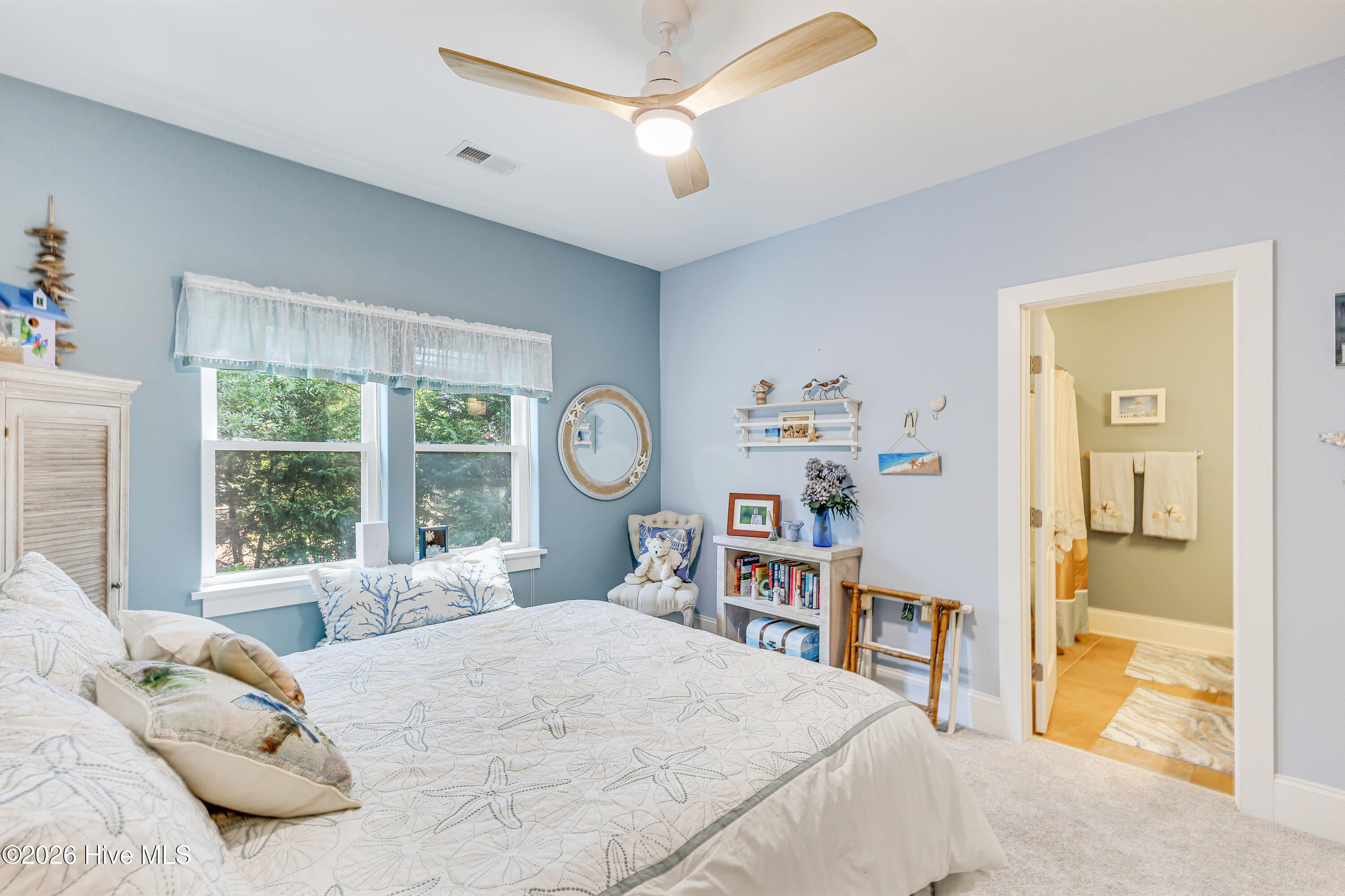 100570031 | Photo 44