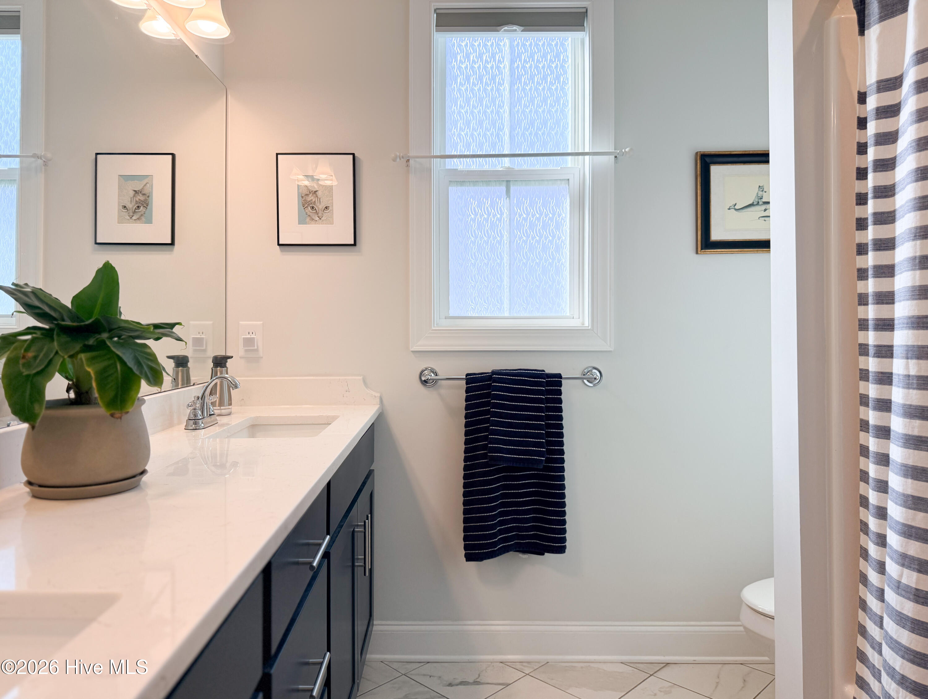 100567915 | Photo 53