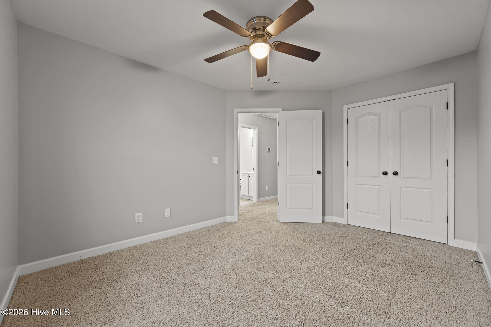 100549428 | Photo 21