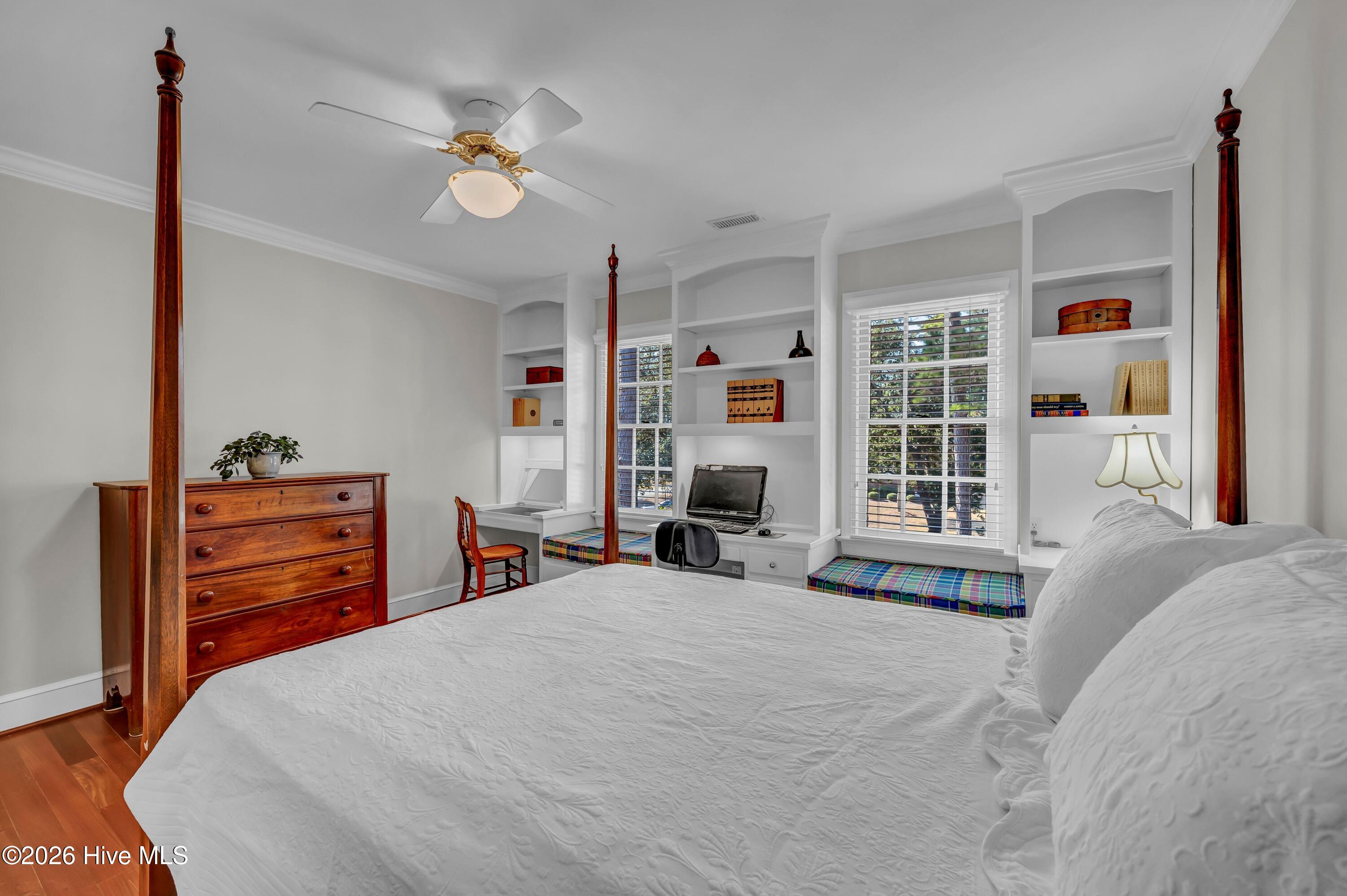 100554462 | Photo 36