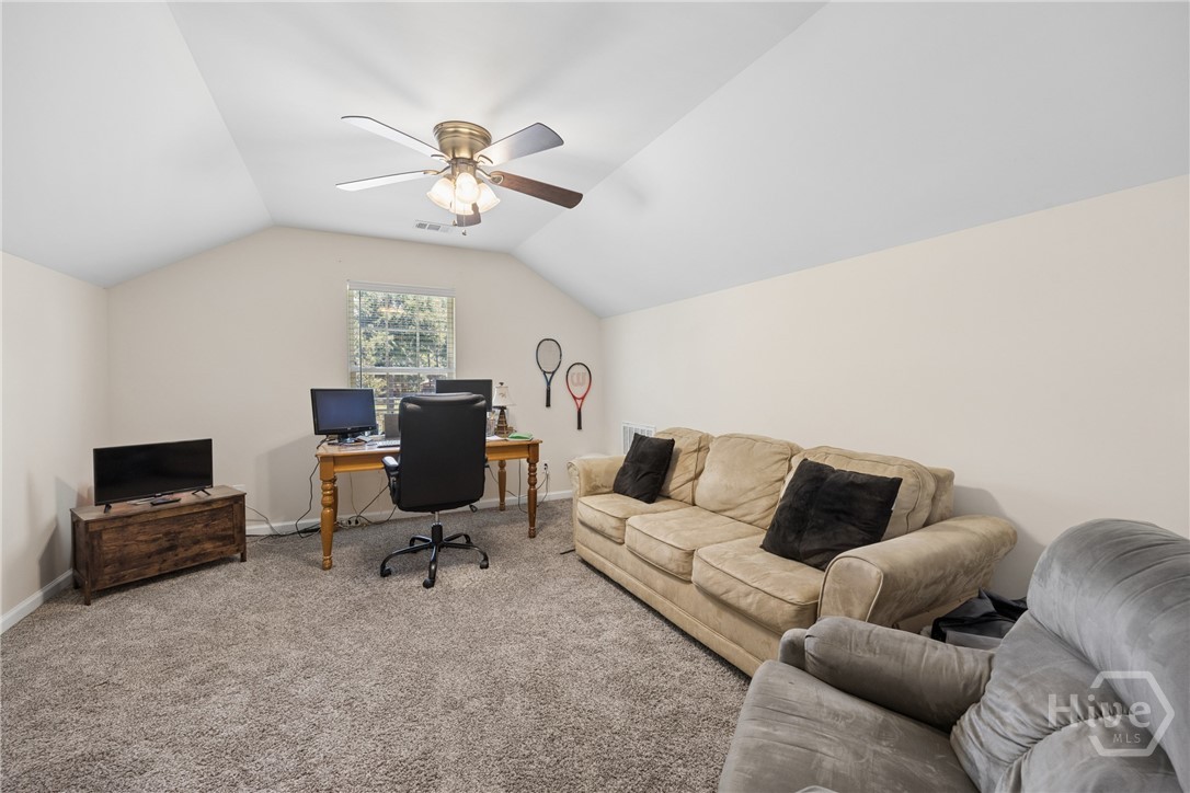 Bonus room/4th bedroom
