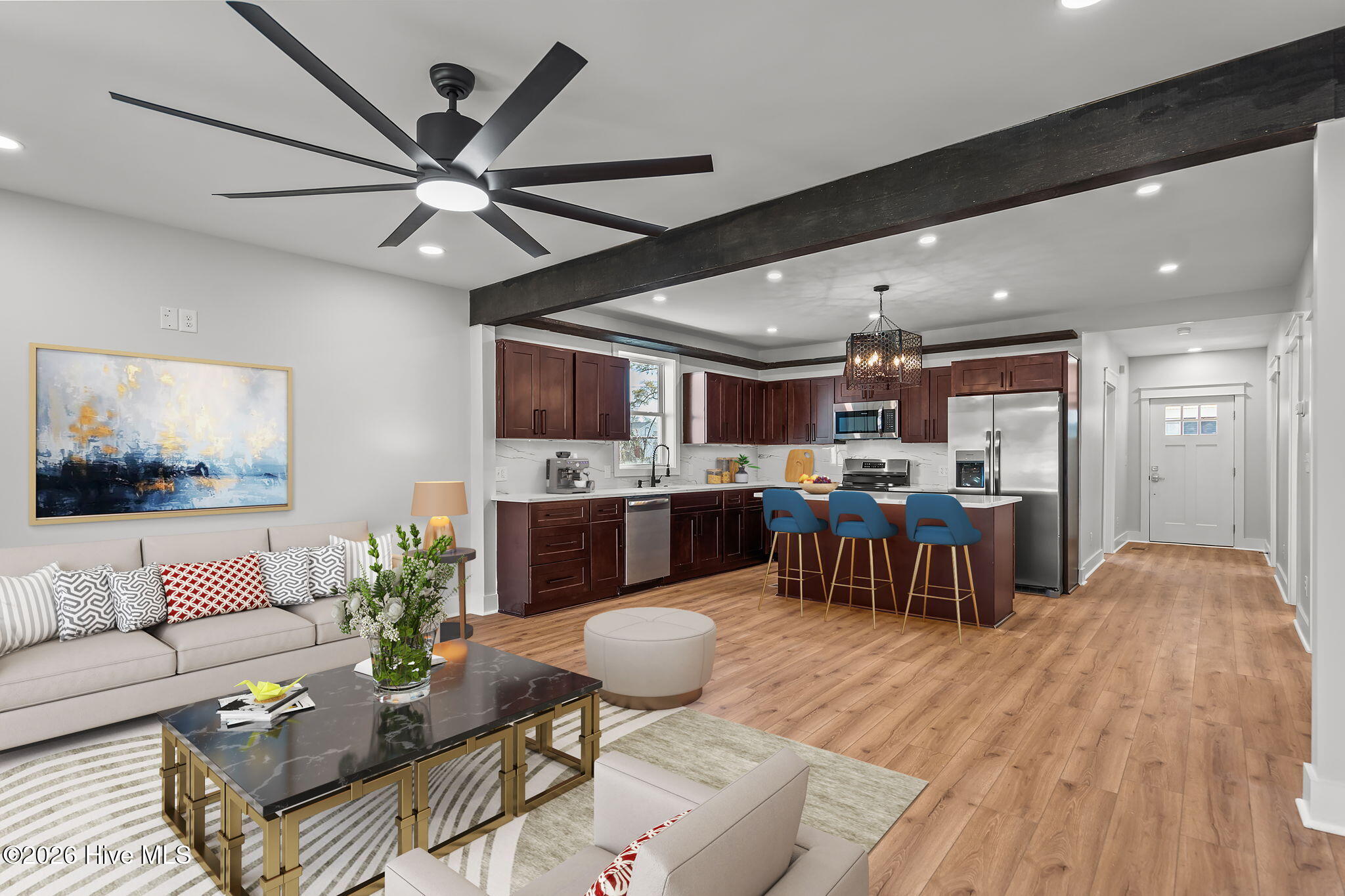 100550651 | Photo 23