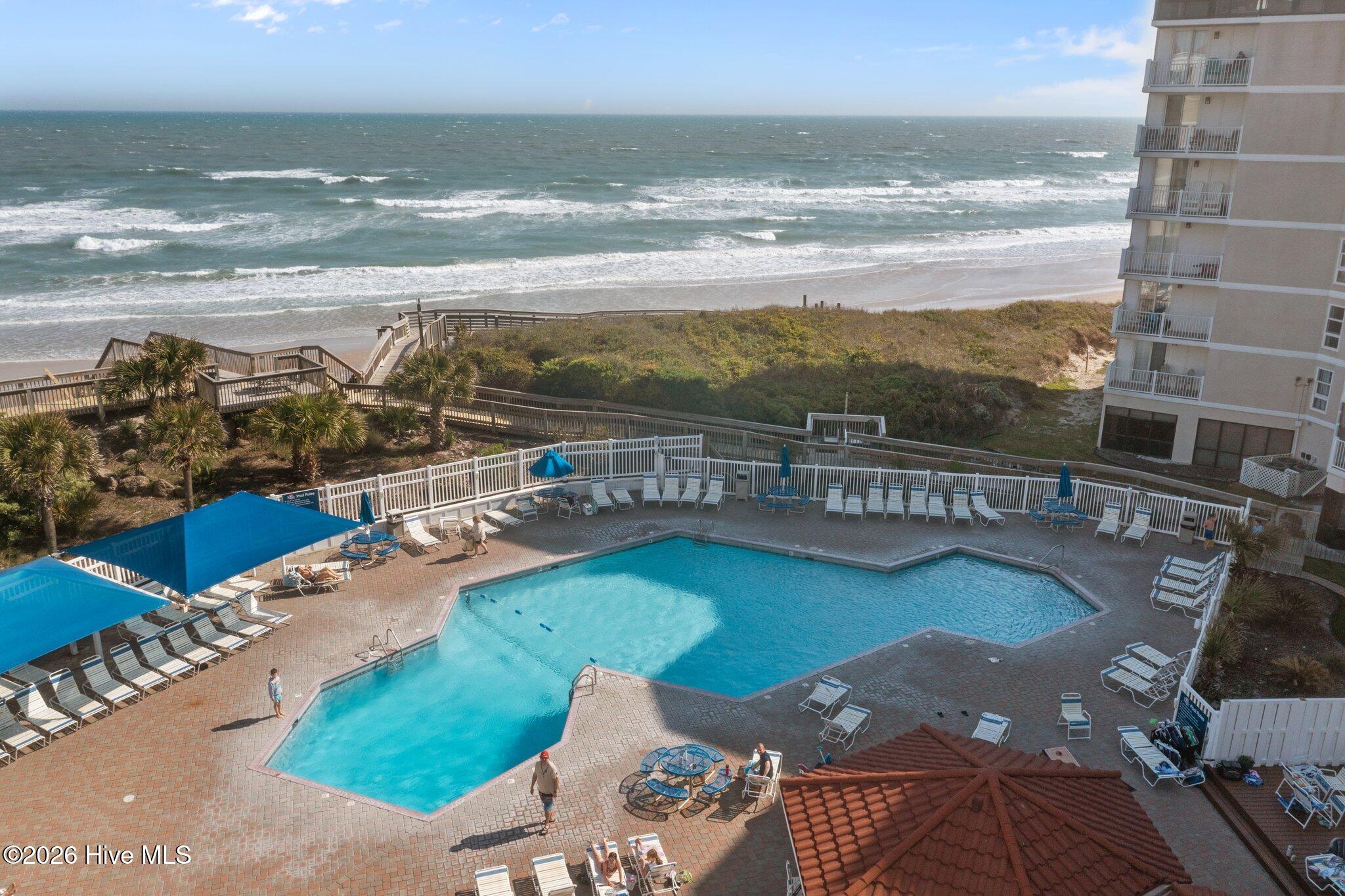 100565152 | Photo 32