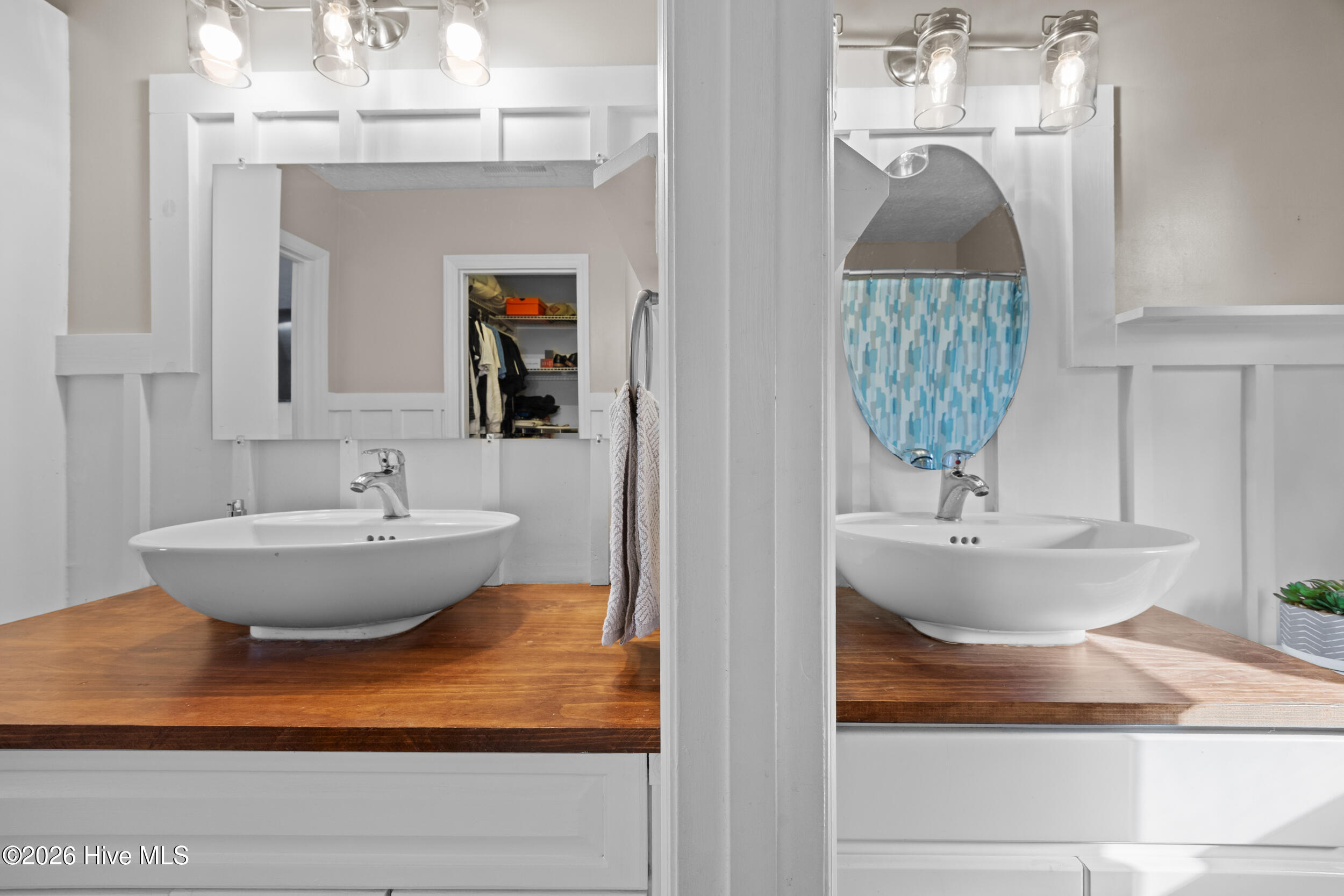 100547989 | Photo 21