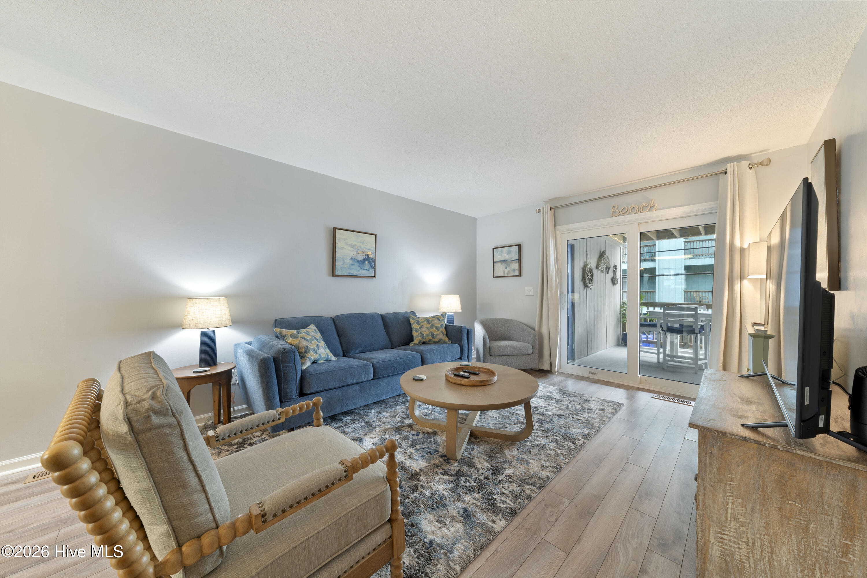 100555200 | Photo 10