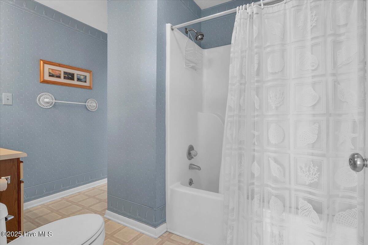 100527550 | Photo 28