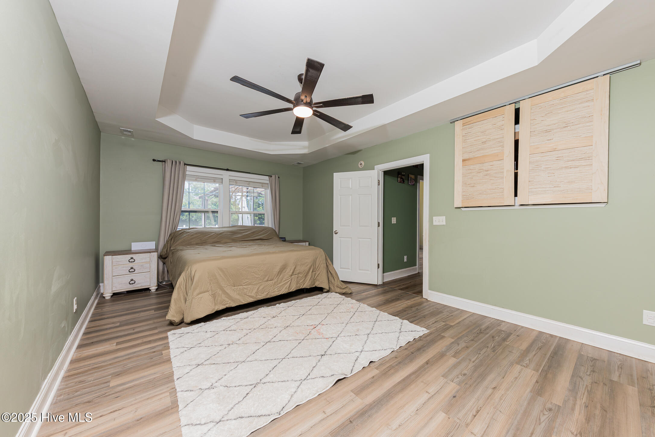 100525059 | Photo 13