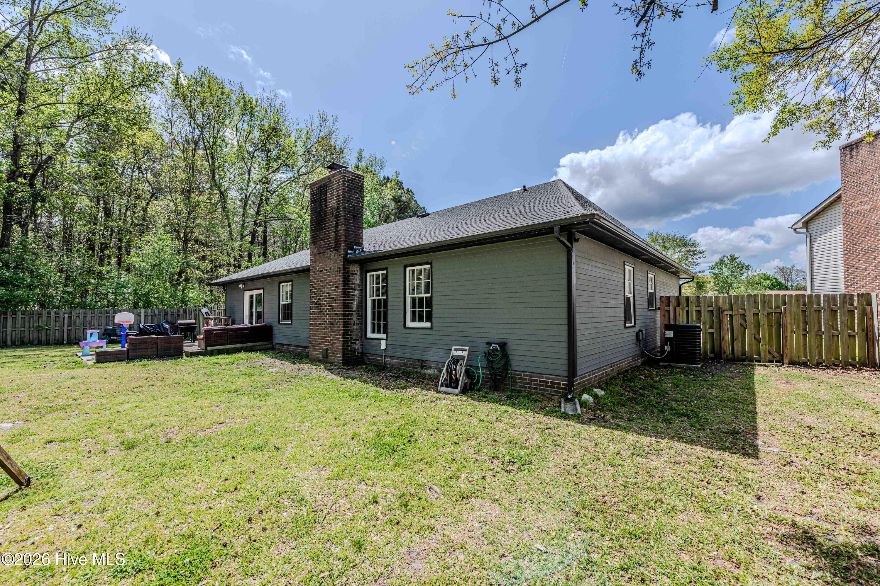 100569074 | Photo 58