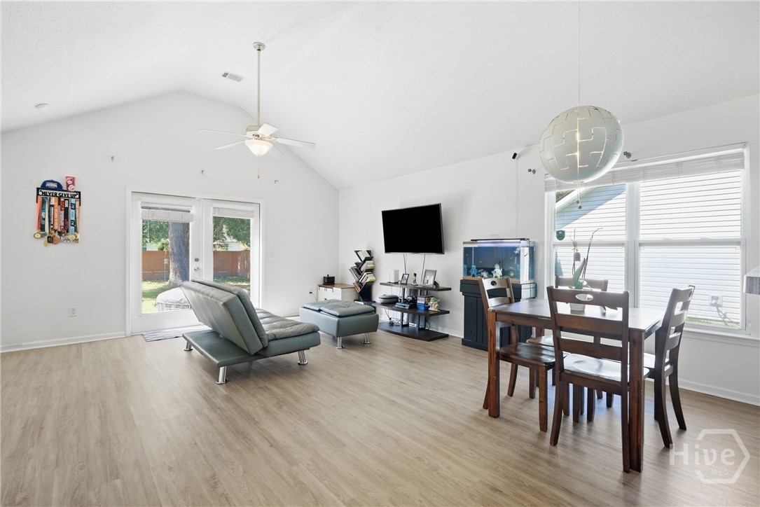 Photo 1 of Single family home for sale at 115 S Circle Dr, Savannah, GA 31405 | MLS# SA364566 | Listing updated on 2026-09-18