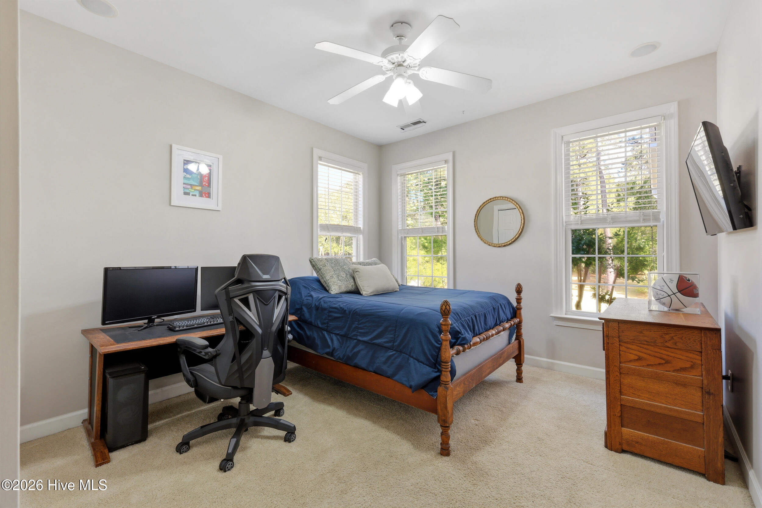 100568942 | Photo 25