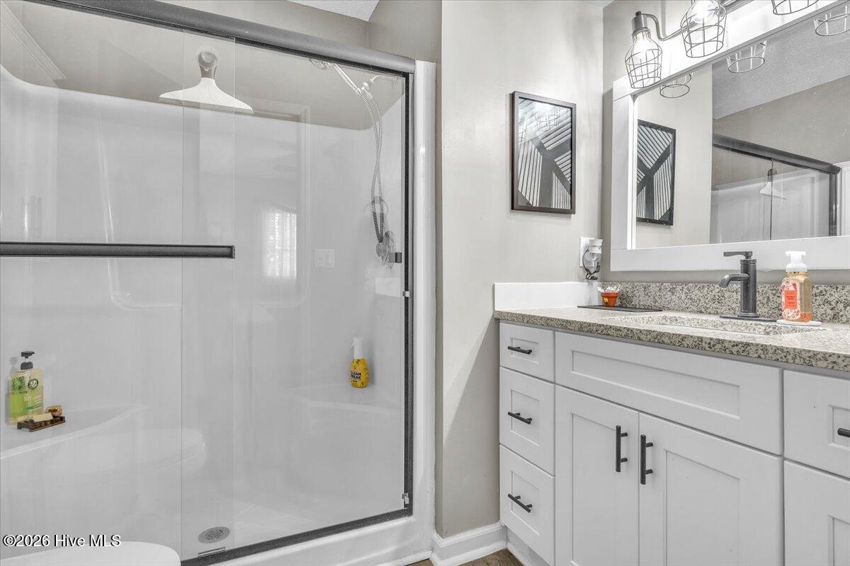 100565439 | Photo 13