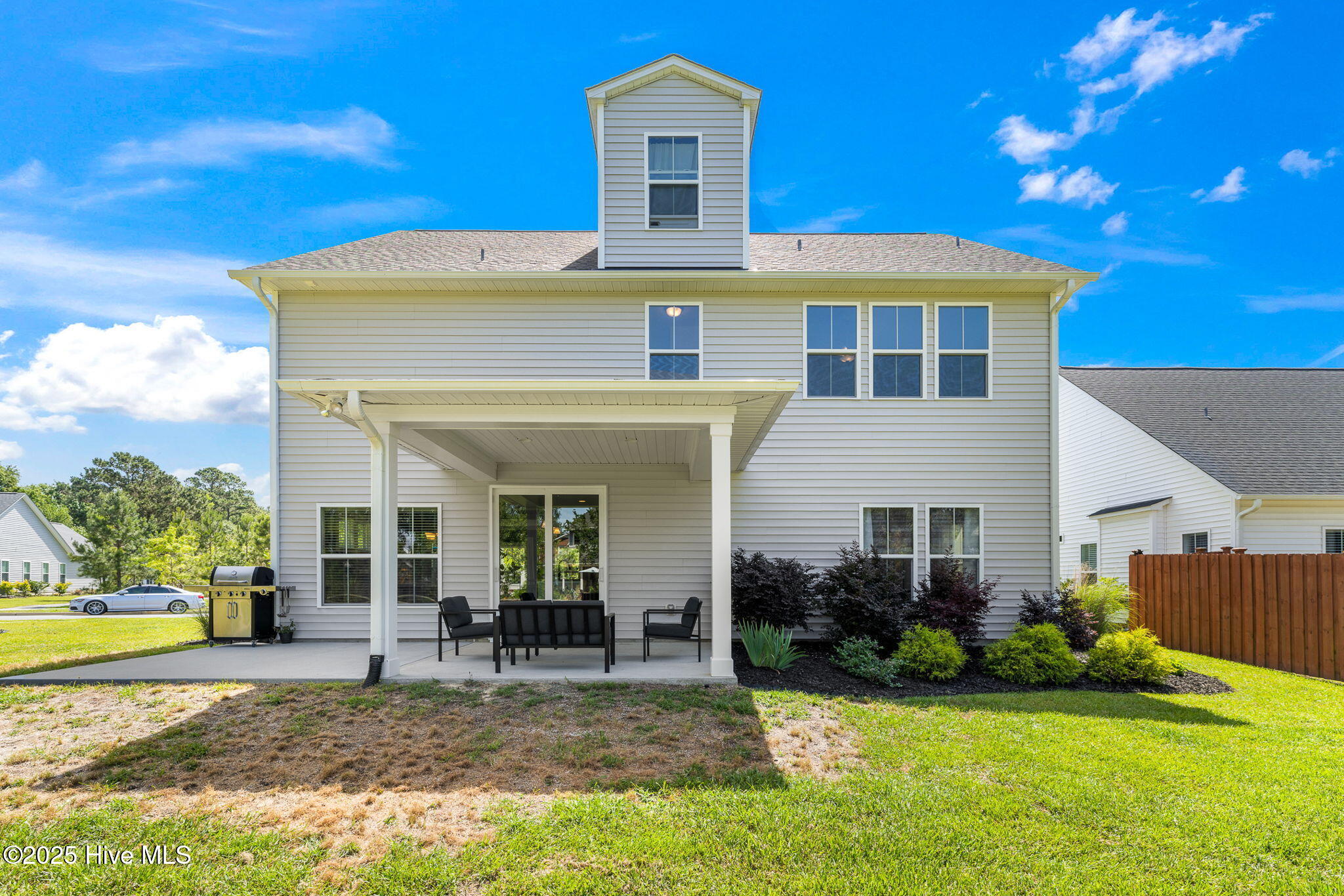 100547304 | Photo 51