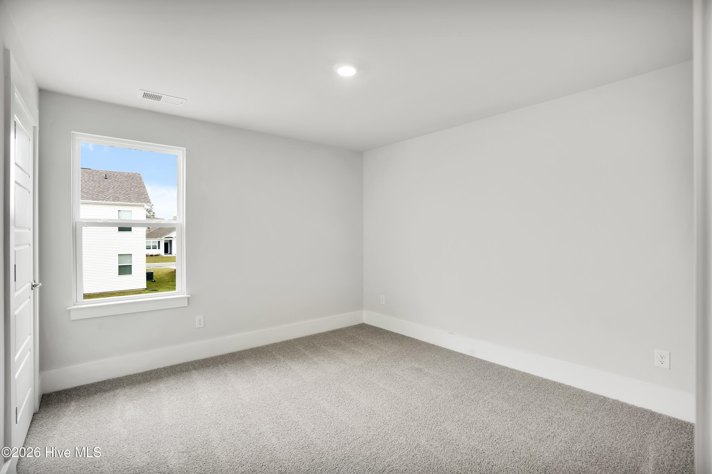 100544647 | Photo 19