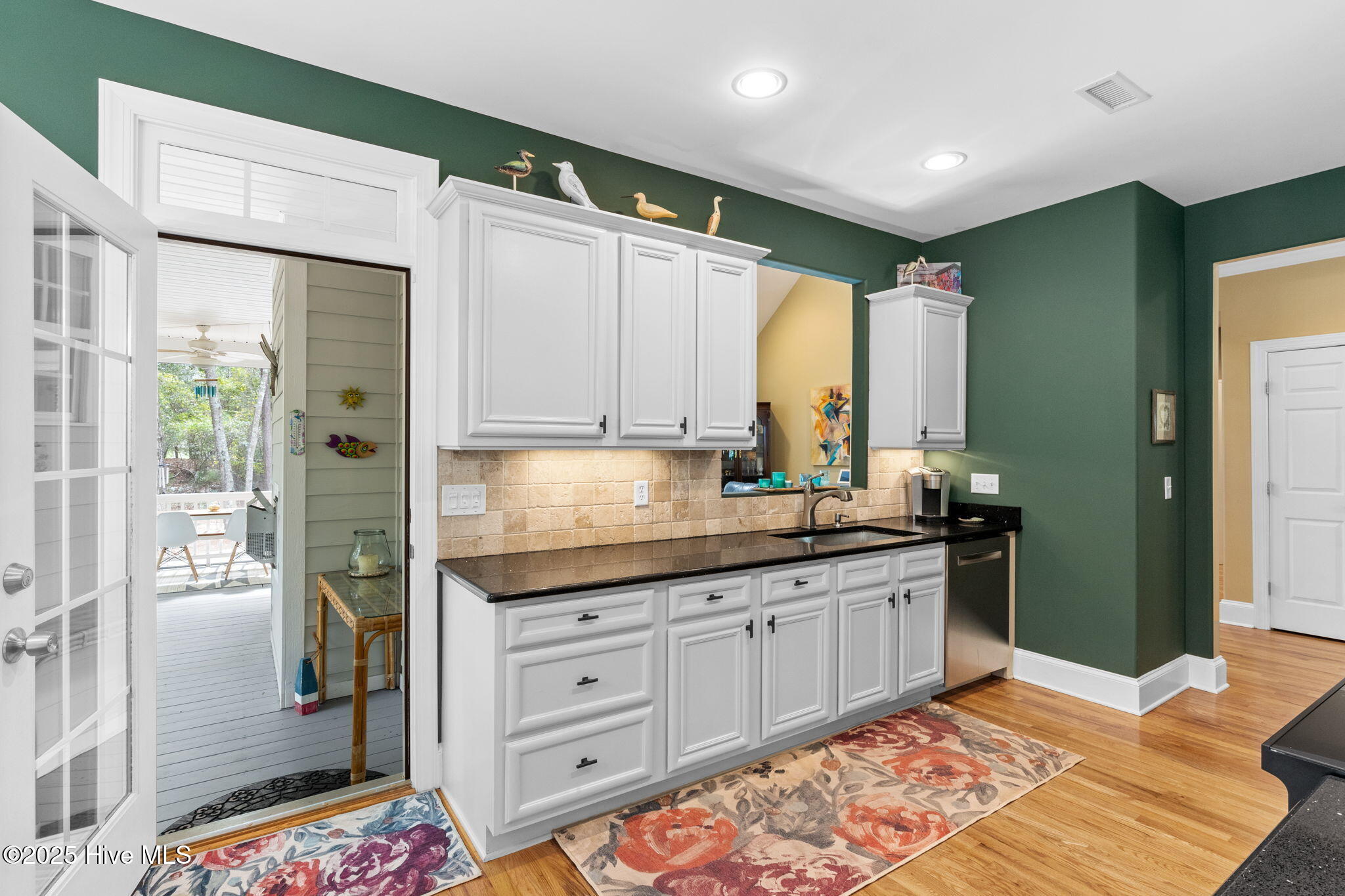 100535013 | Photo 17