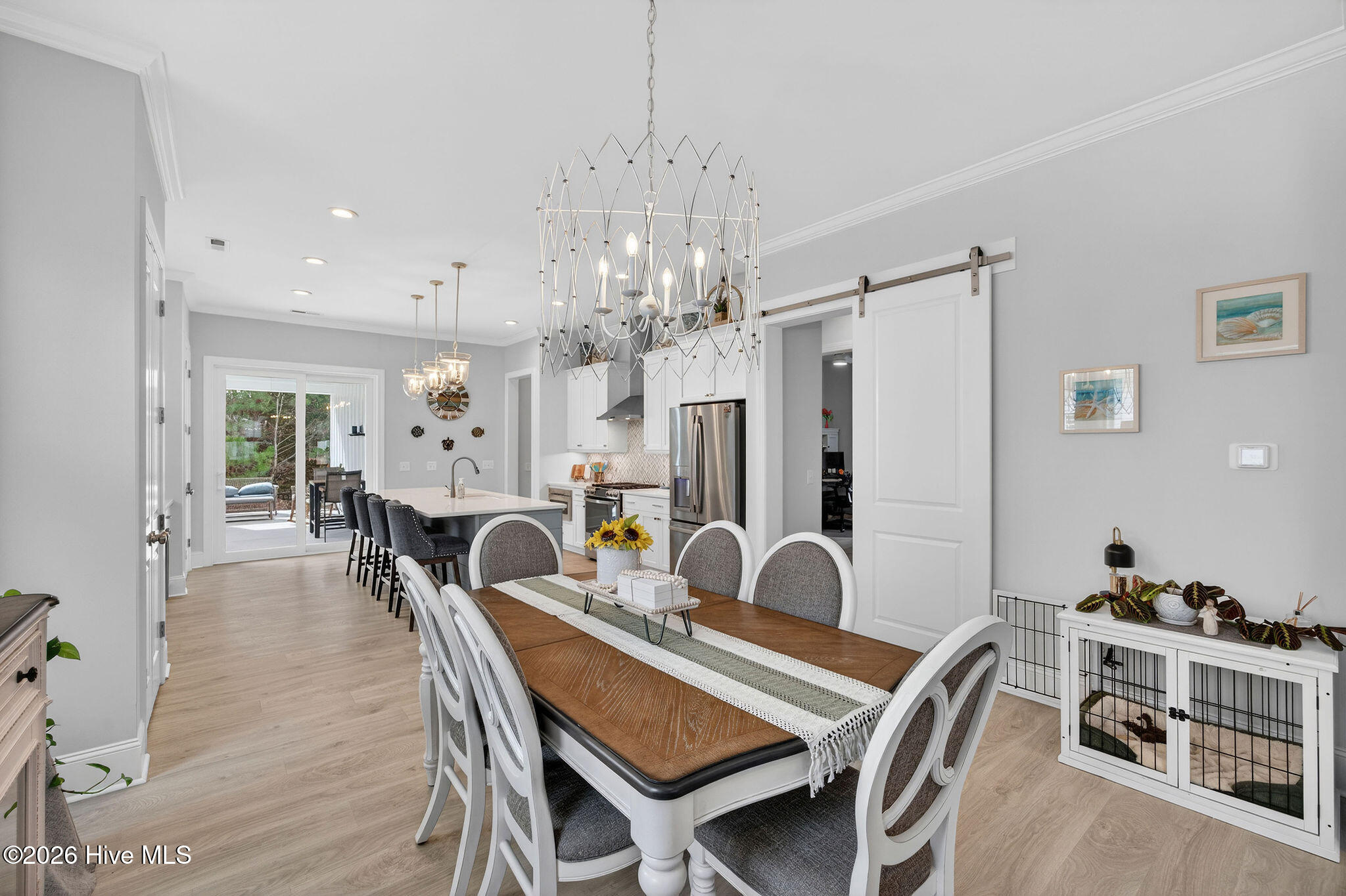 100557303 | Photo 17