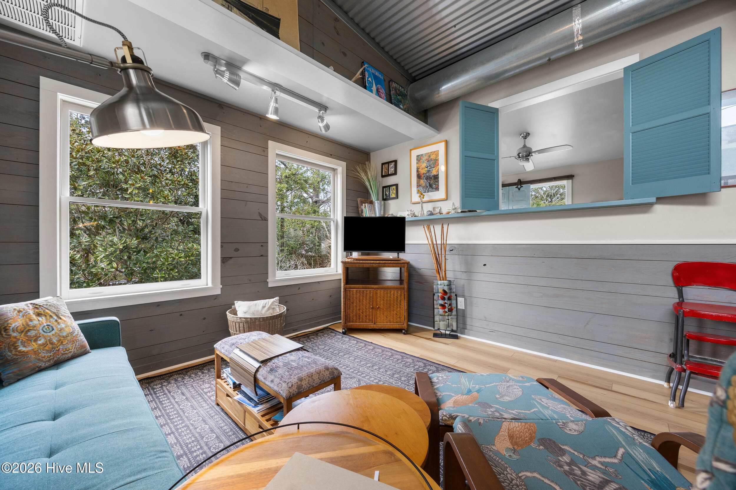 100559586 | Photo 69