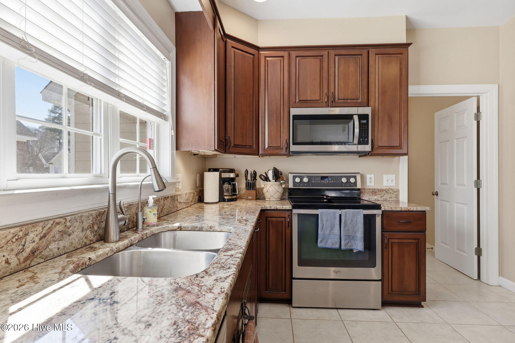 100556784 | Photo 29