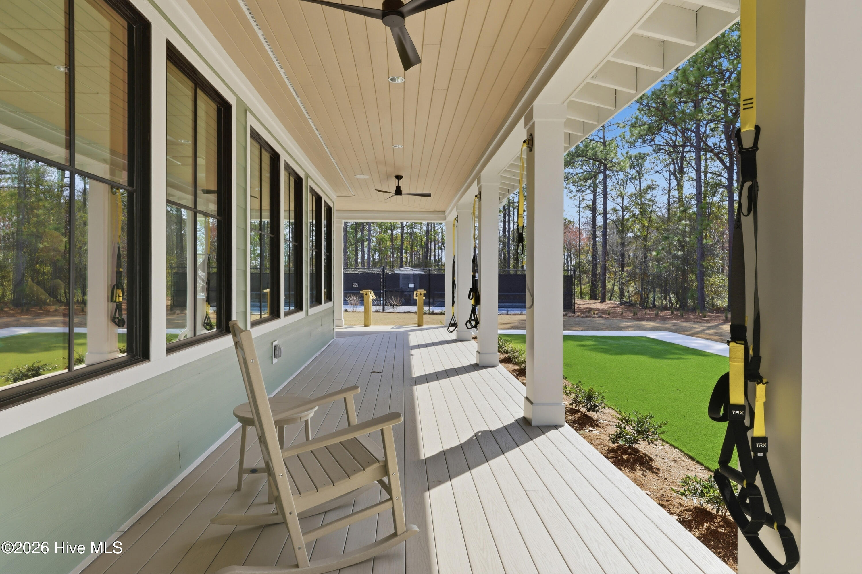 100561271 | Photo 58