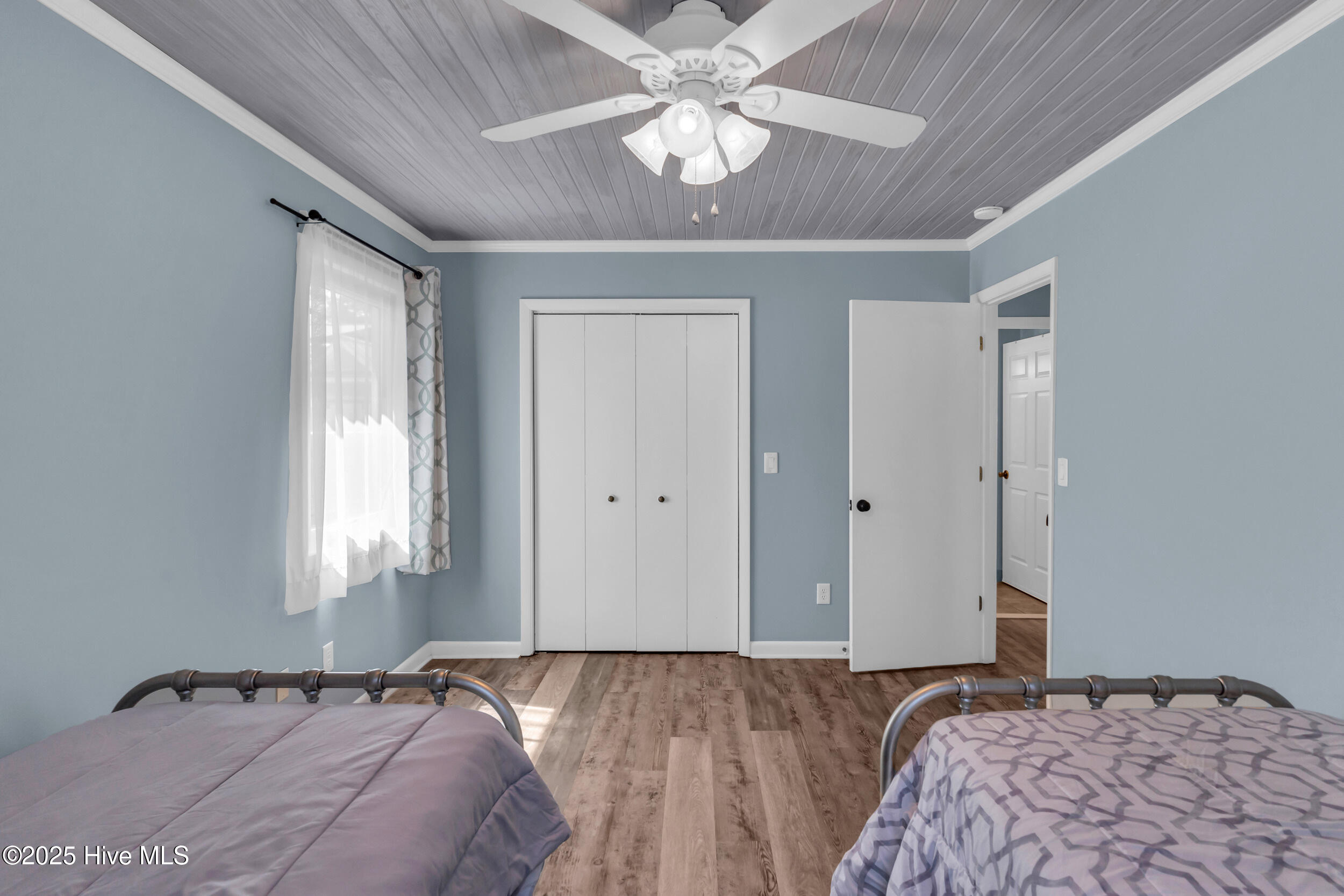 100505255 | Photo 23