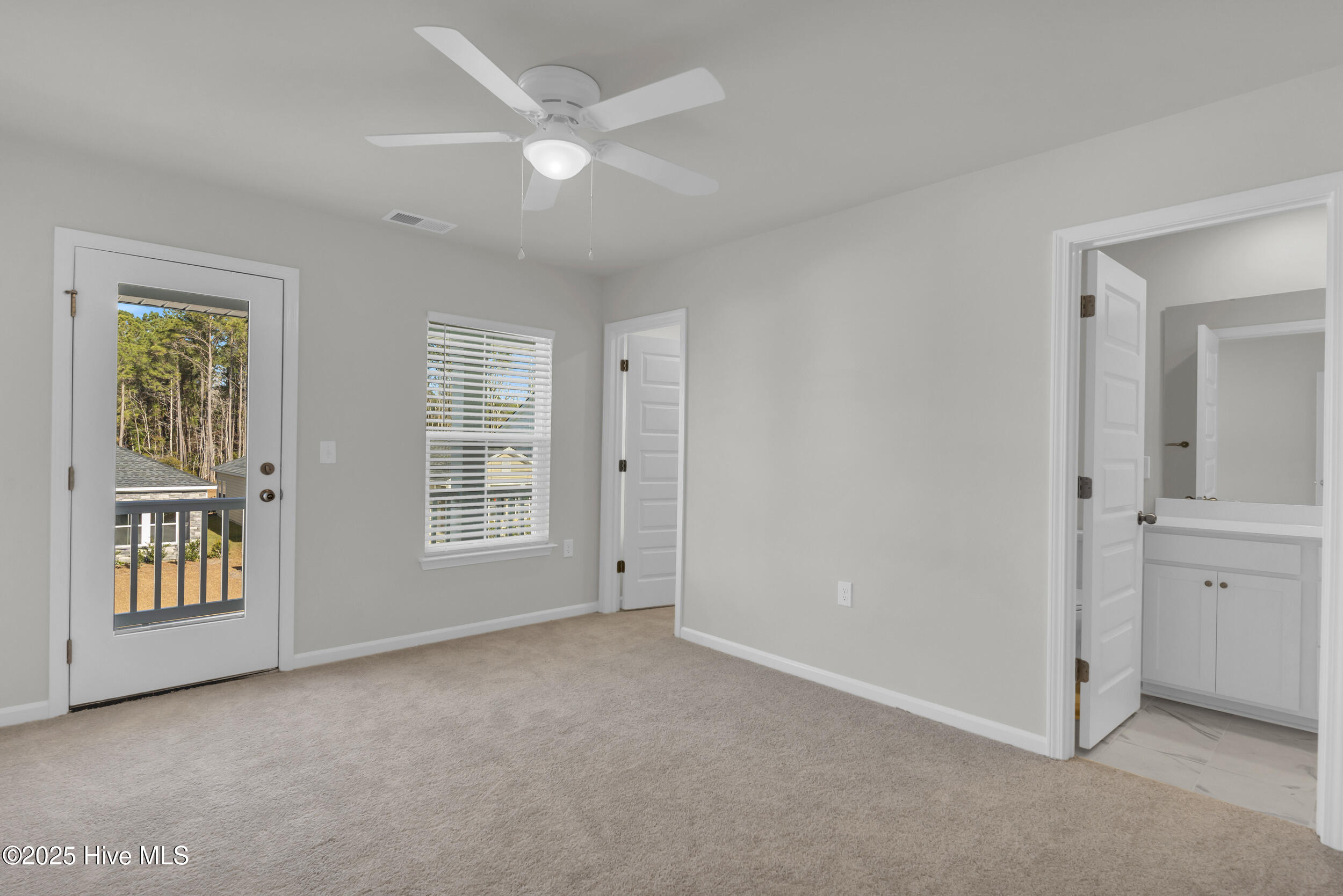 100546291 | Photo 37