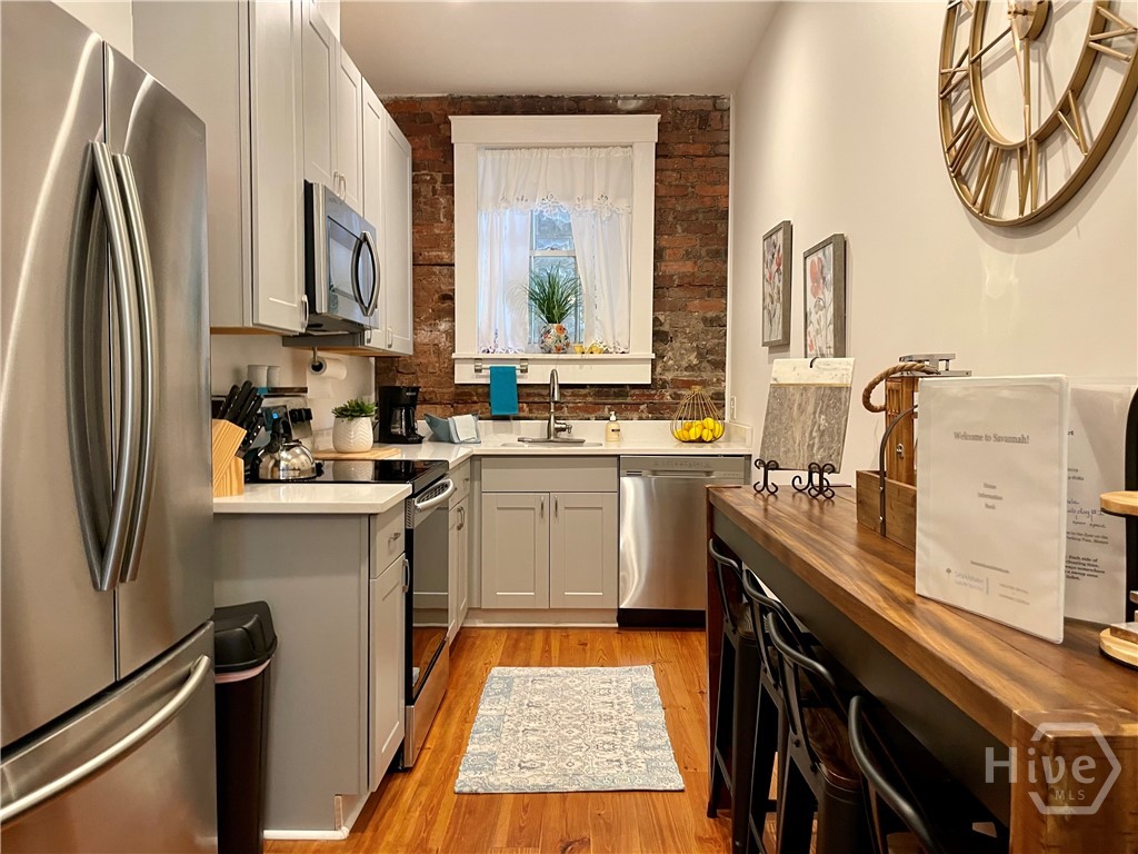 210 E State Street, Savannah, GA, 31401