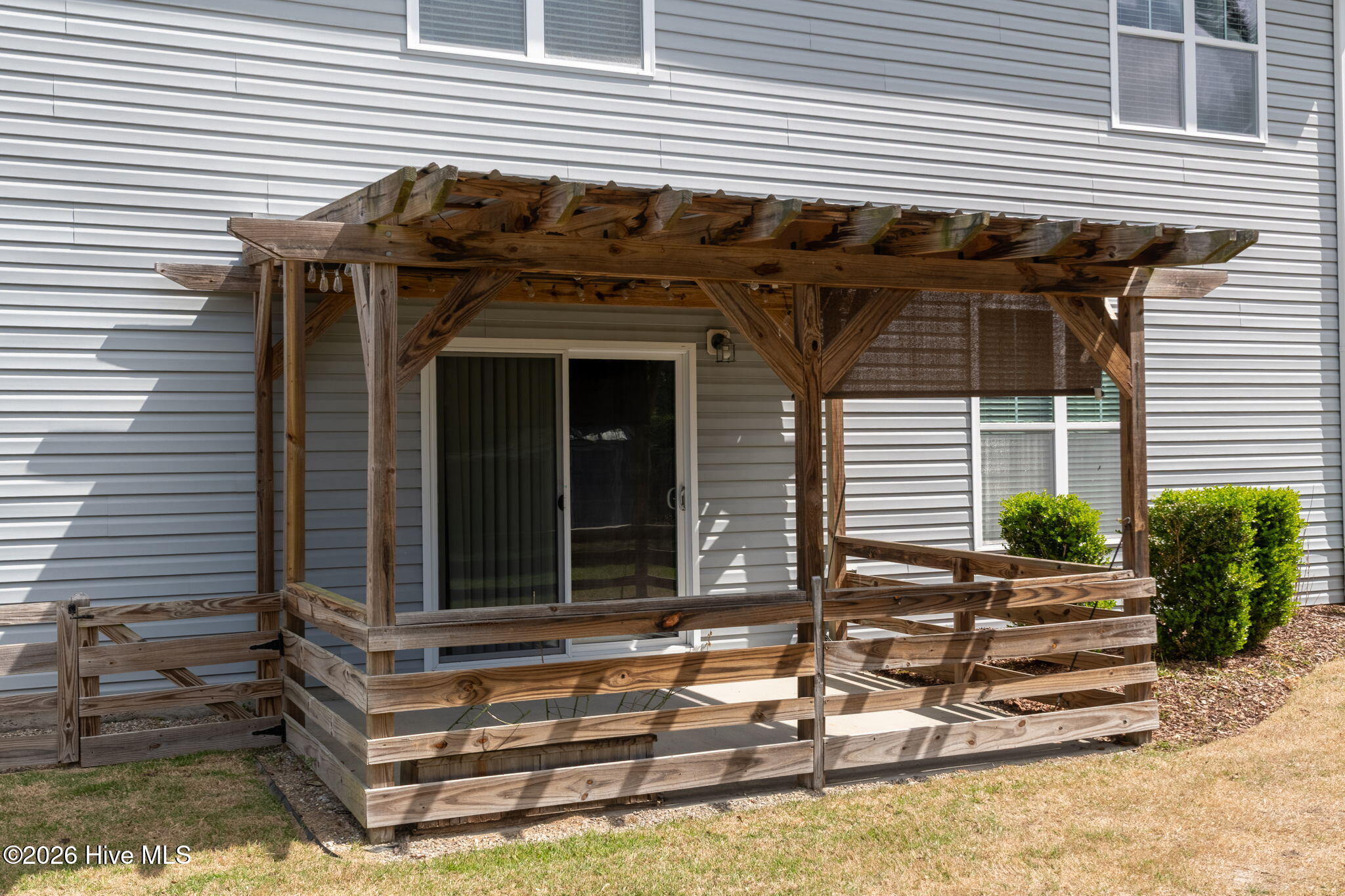 100565105 | Photo 31