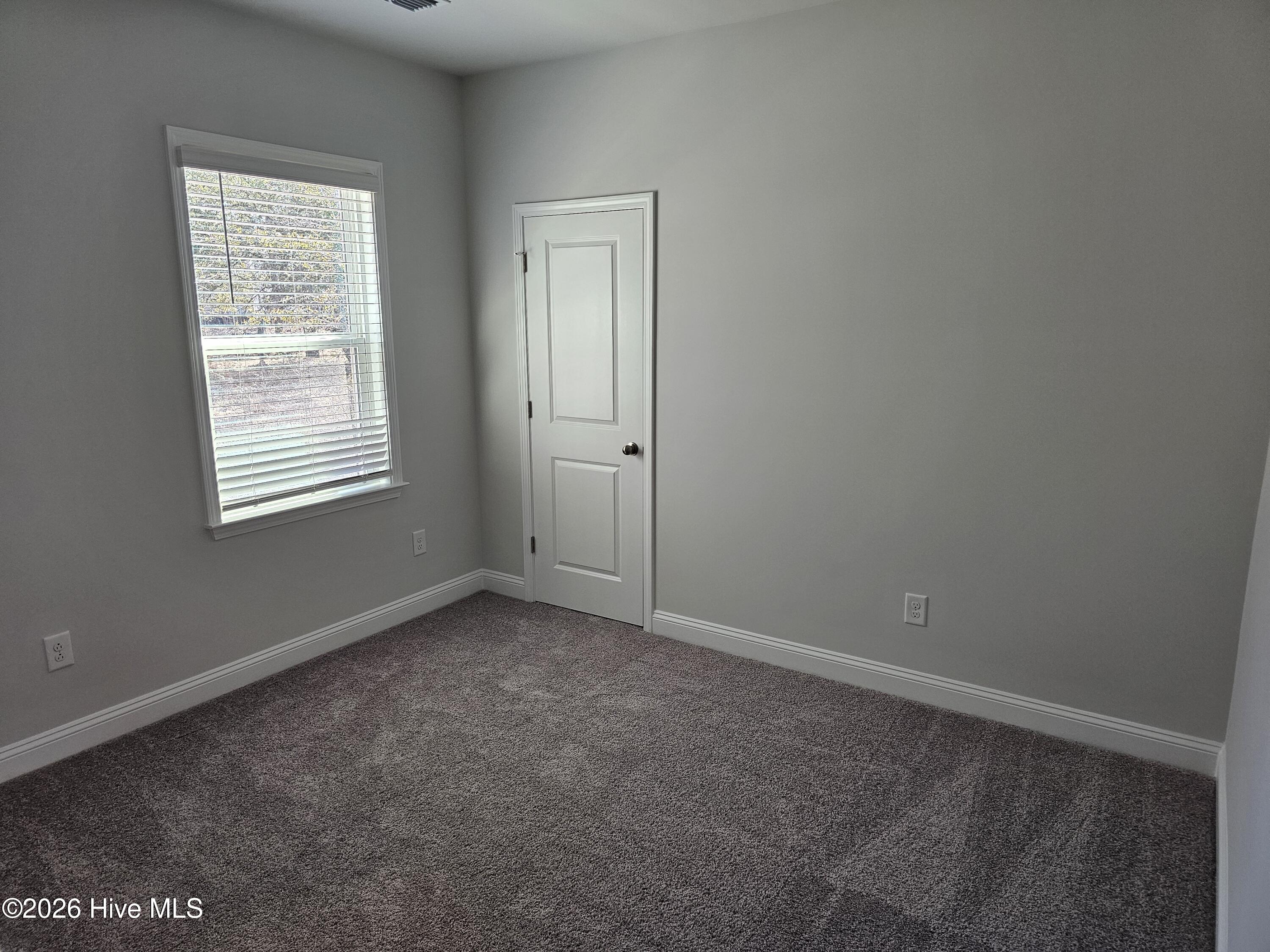 100540588 | Photo 10